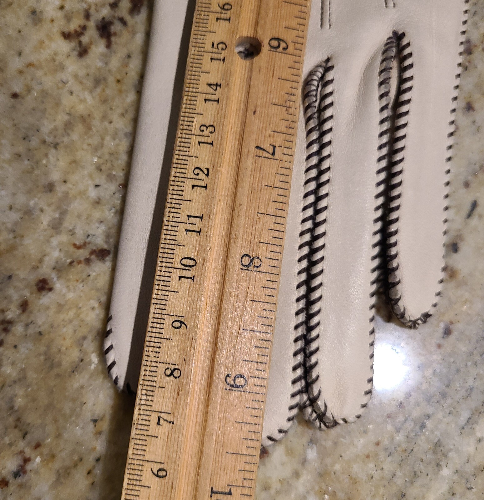 Vintage Size M 7 1/4 Beige Deerskin Soft Leather 9.5″ Gloves Contrast Stitching