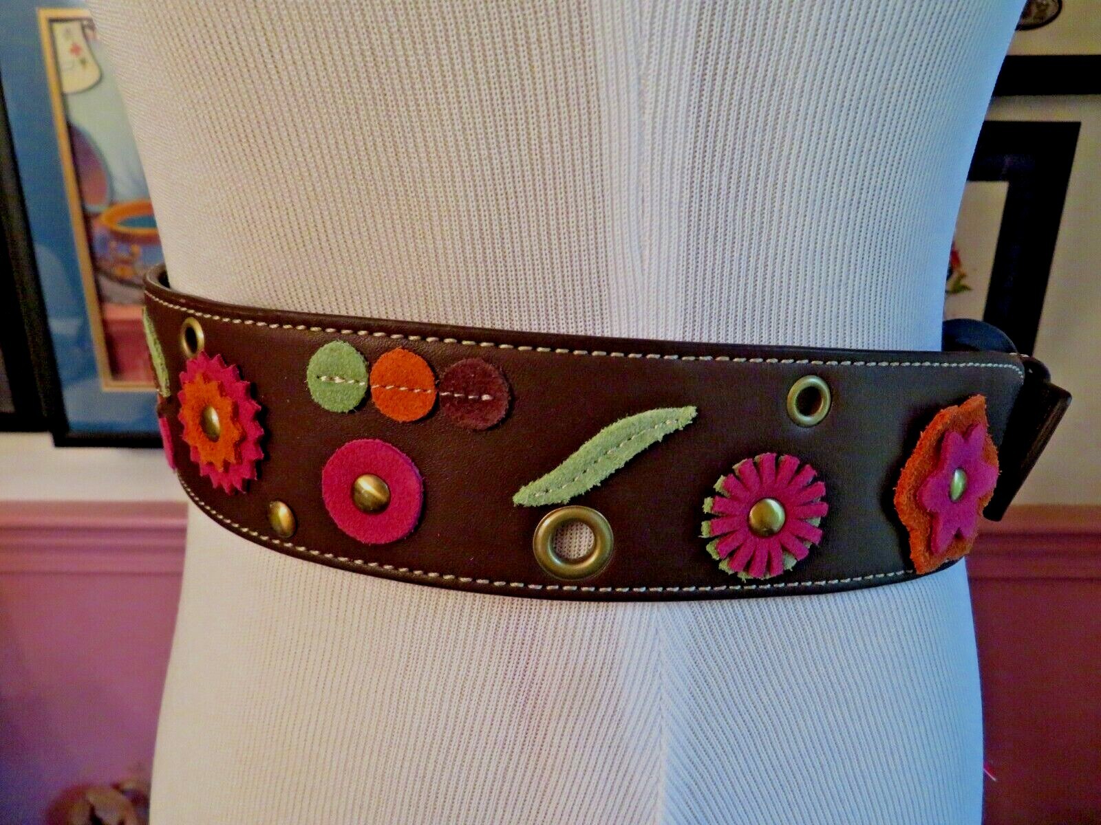 Vintage OILILY Floral Leather Belt Leather Cut Out Flowers NWT Size 6 or 70cm