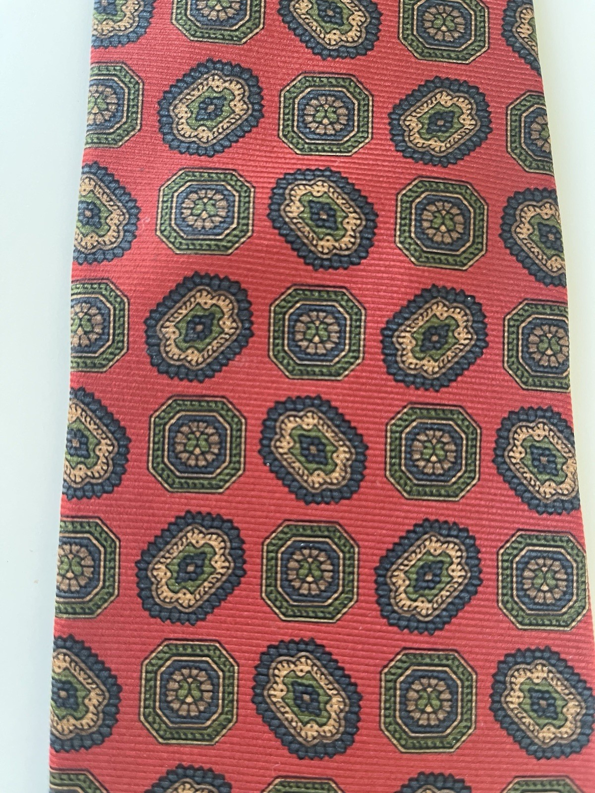 BROOKS BROTHERS Makers Burgundy PAISLEY 100% SILK NECK TIE 58” X 3 1/4” Made USA