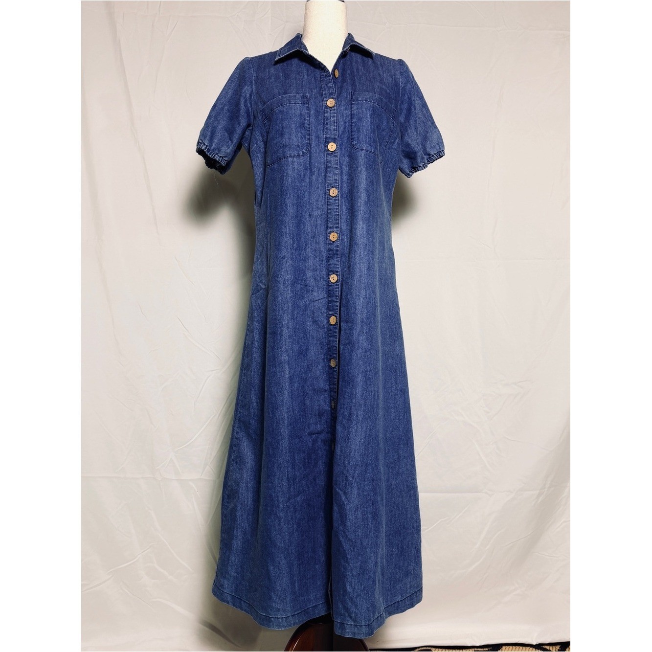 Vintage-Inspired chambray Button-Front Denim Maxi Dress, classic timeless easy