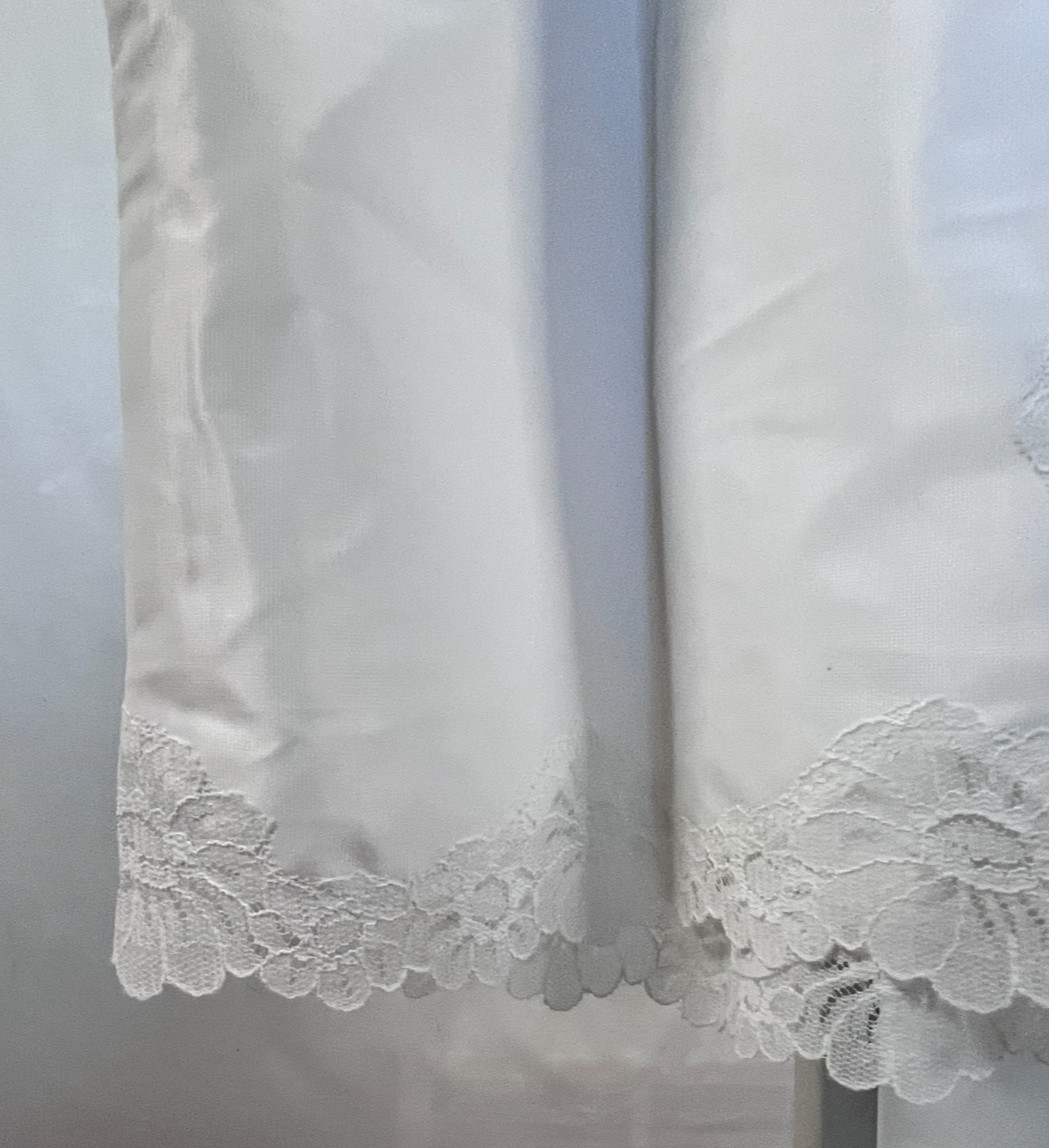Vintage White Full Slip Lace Trim Nylon Womens 40 Bust Lingerie Nightgown