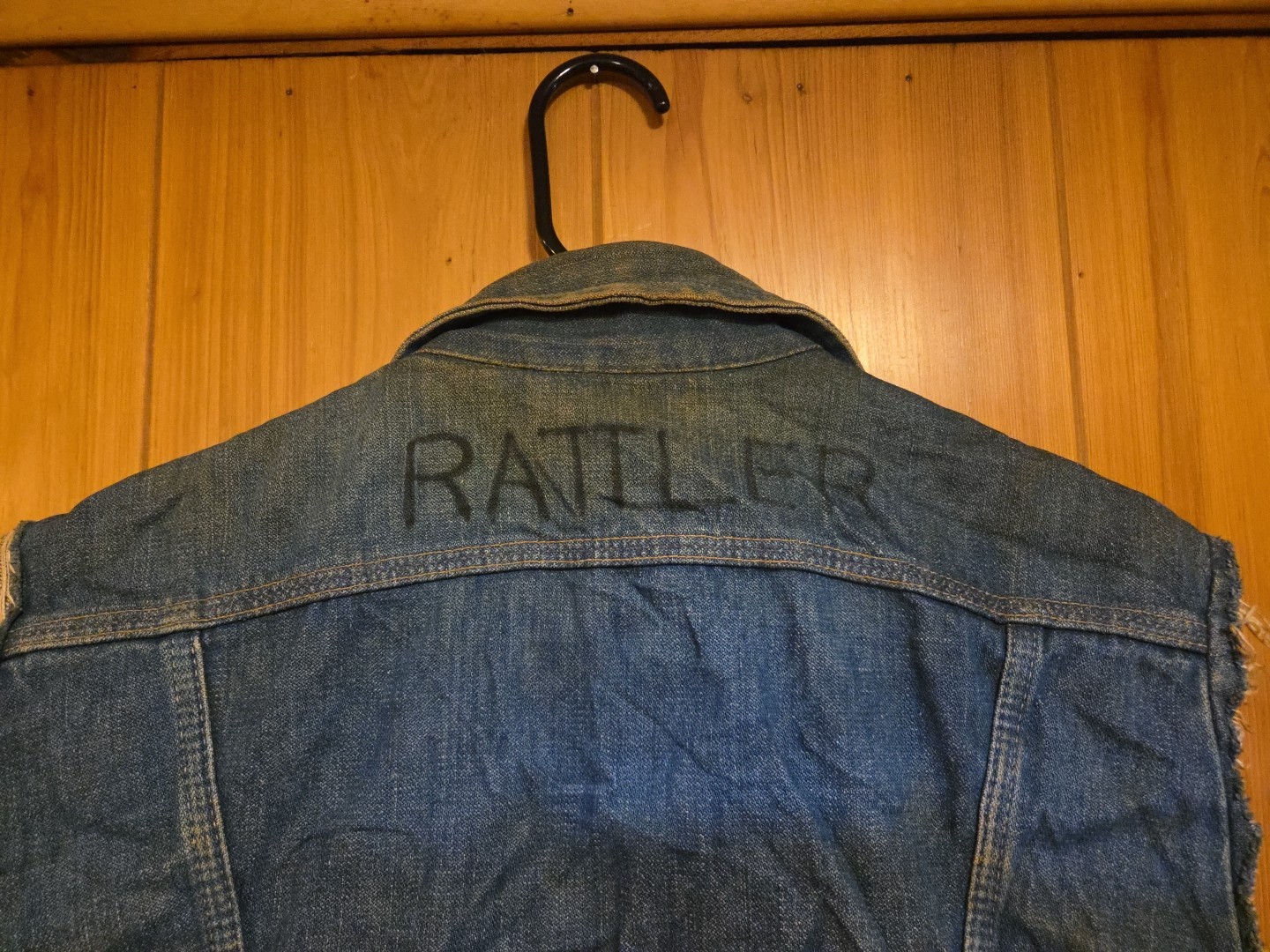 Vintage 70s Maverick Distressed Denim Sleeveless Vest 20×23 “RATTLER” w/ Patch