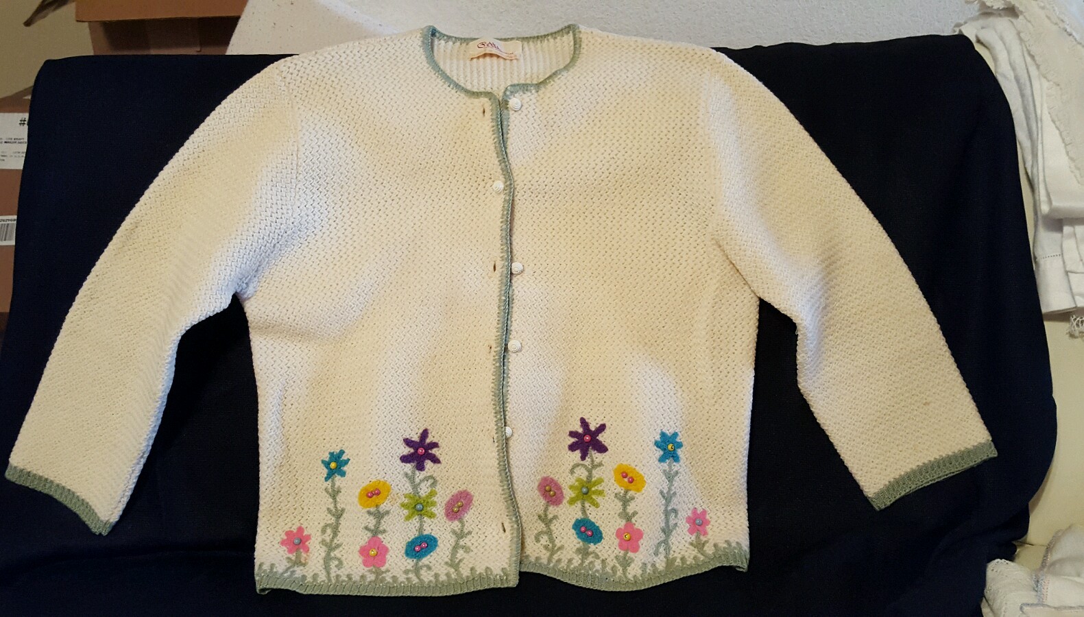 Vintage Petti Junior Sportswear Ladies Crocheted Floral Sweater Medium Large