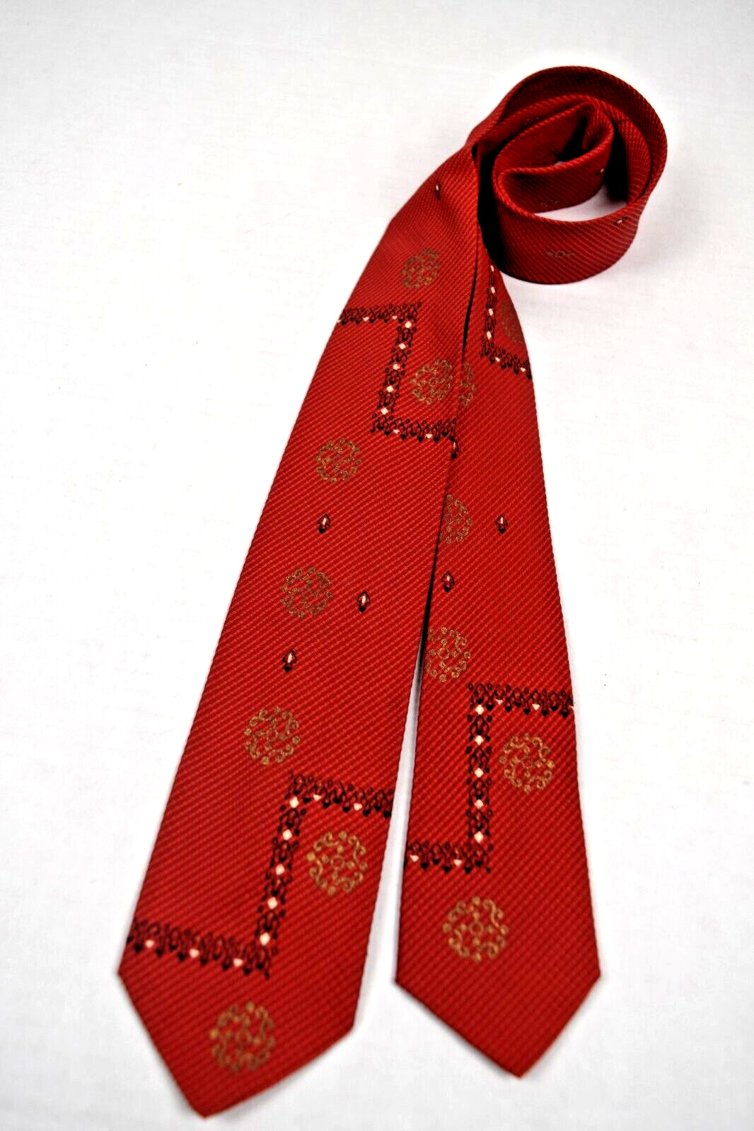 Neck Tie VTG 50s Millers Olathe Gold Medallions Embroidered Red 52″ x 2.75″