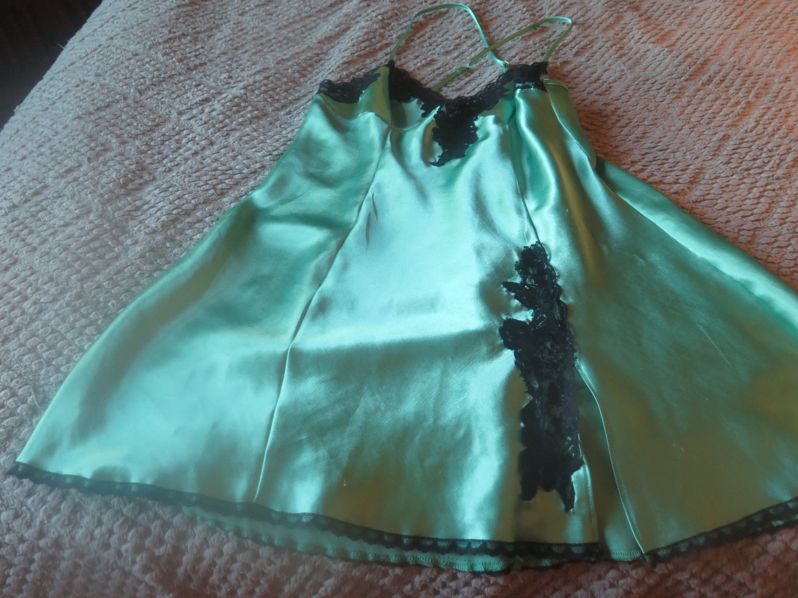 Vintage Charm By Fredrick’s Of Hollywood Lace-Trim Lingerie size small green