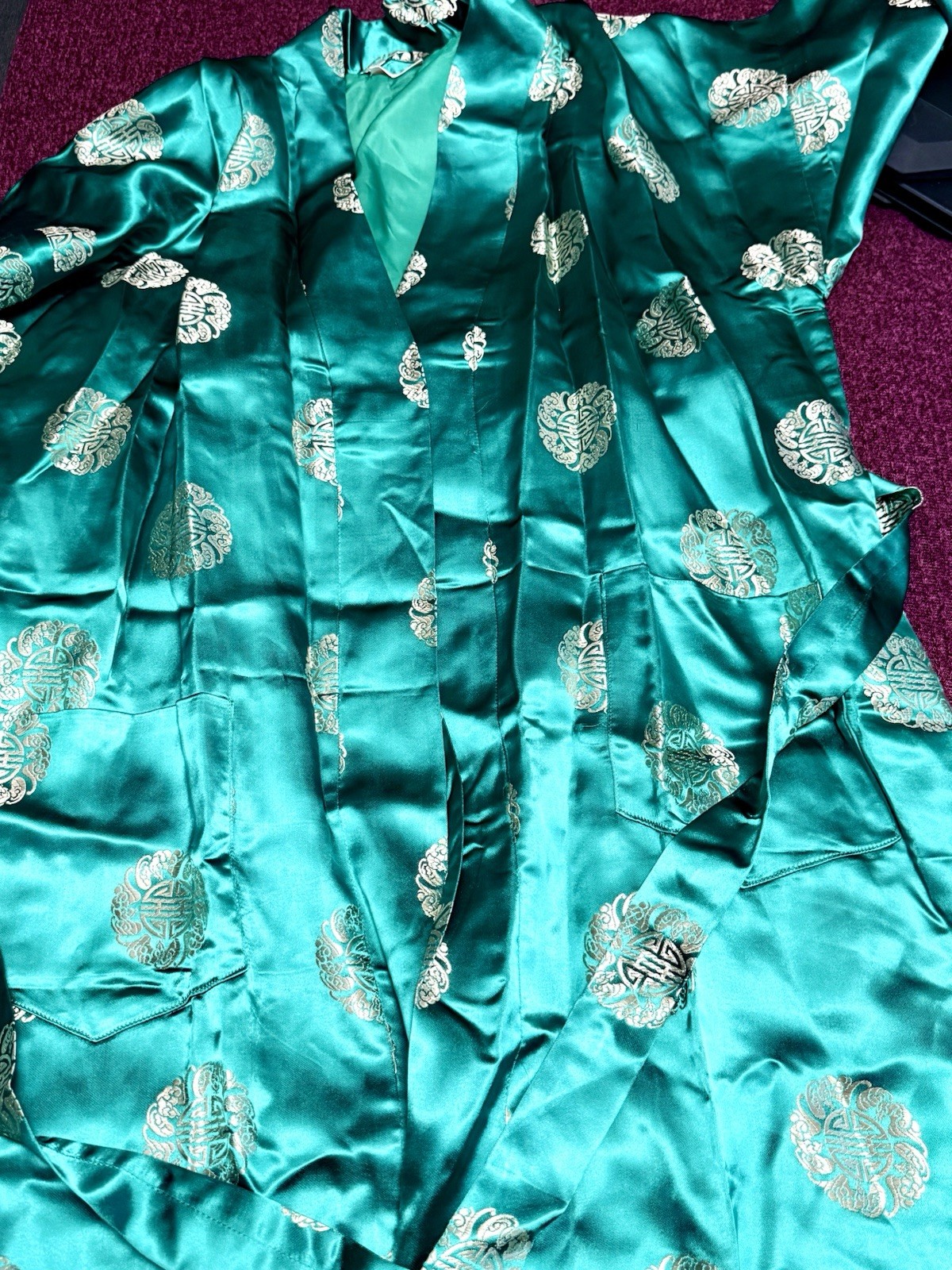 EUC VTG Hong Kong Emerald & Gold Chinoiserie Satin Robe Quiet Luxury Kimono