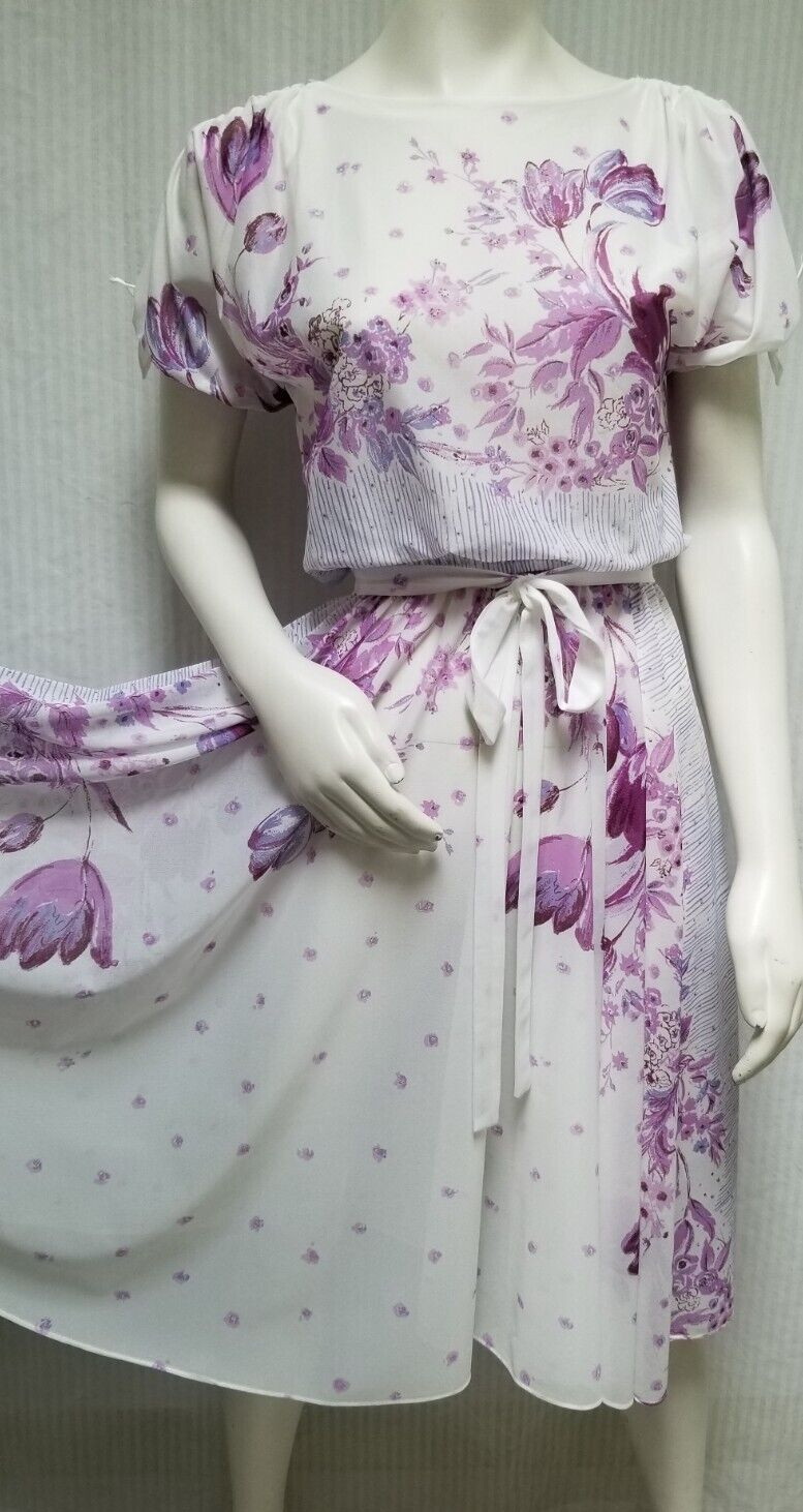 Vintage 1970’s Purple Floral Semi Sheer DRESS with Tie Belt – Size M – EUC