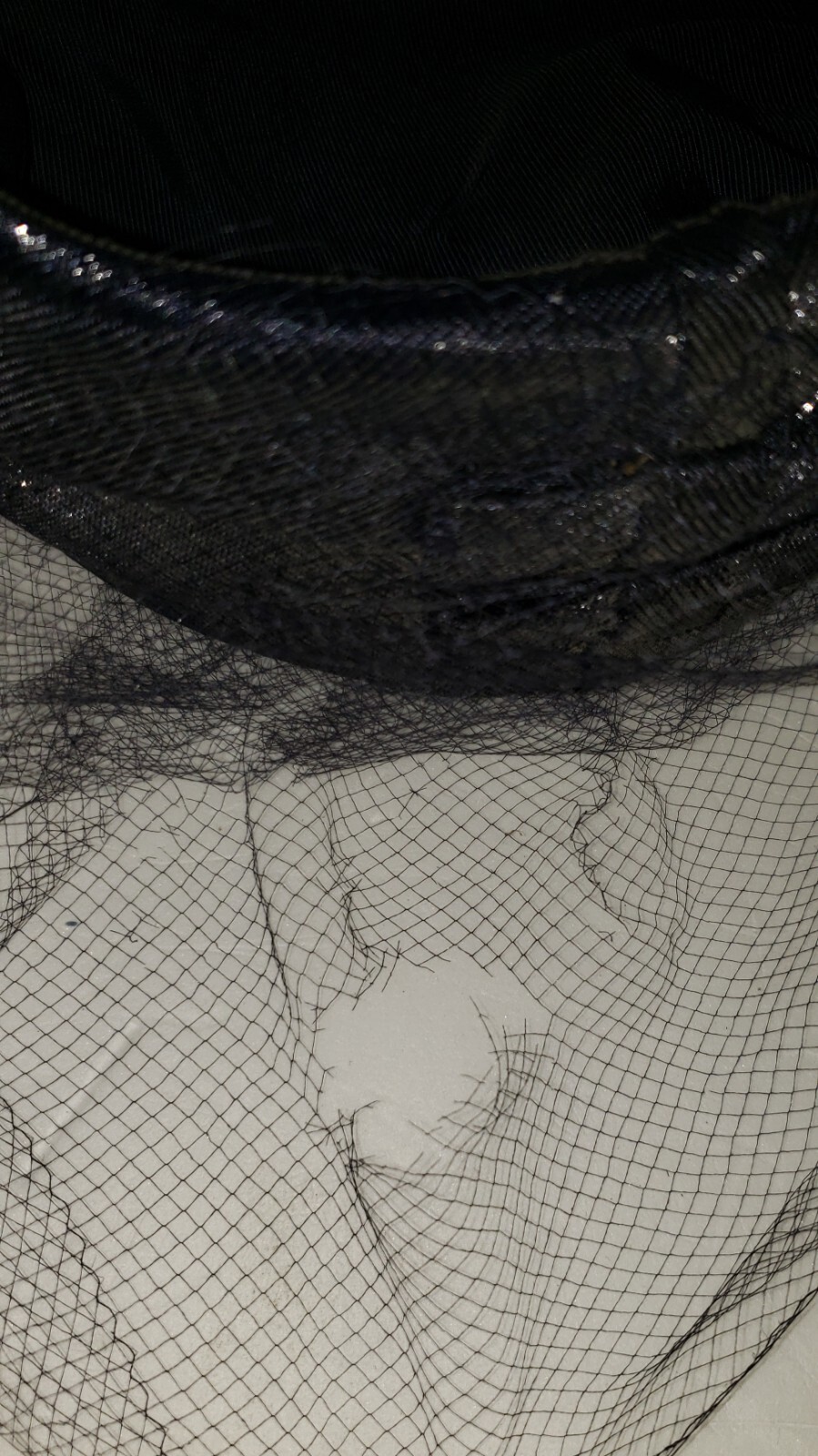 Vintage Dark Navy Blue Pill Box Hat W/ Netting By Witt For The Hecht Co