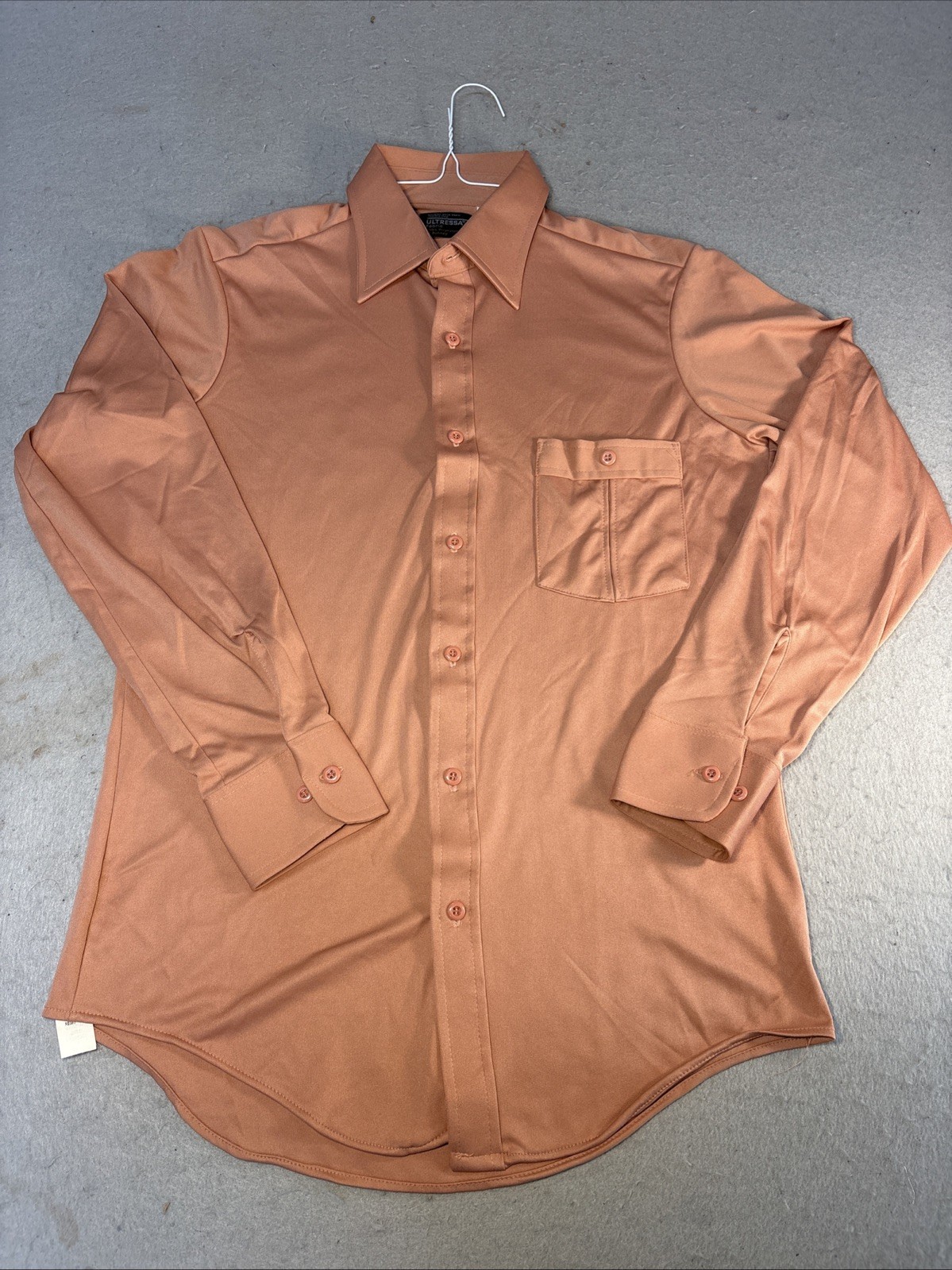 JC Penny Men’s Ultressa Retro Disco Salmon Polyester Long Sleeve Button Up Shirt