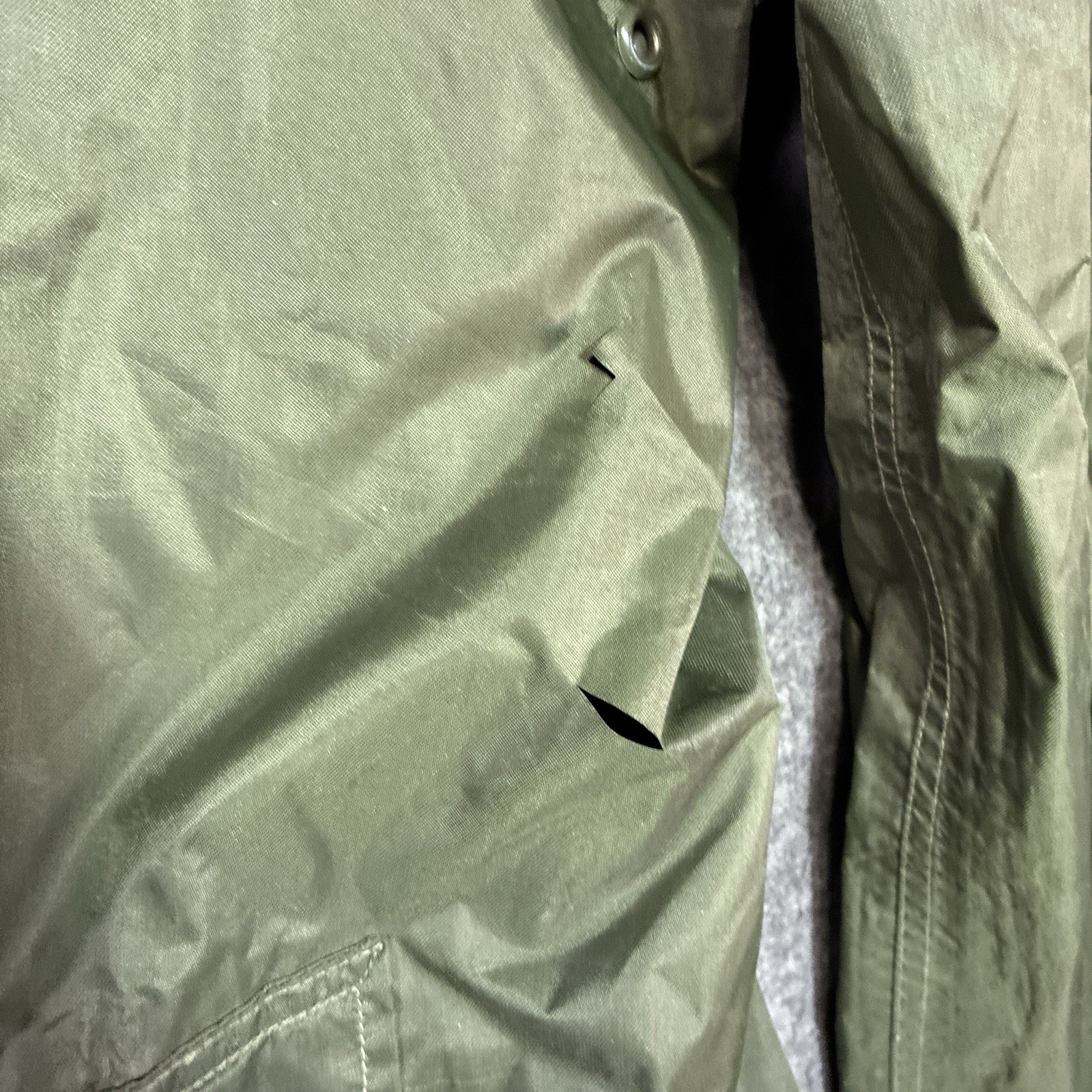 Vtg Military Rubber Coated Nylon Raincoat Trench Rain Jacket 42L Vietnam Era Grn