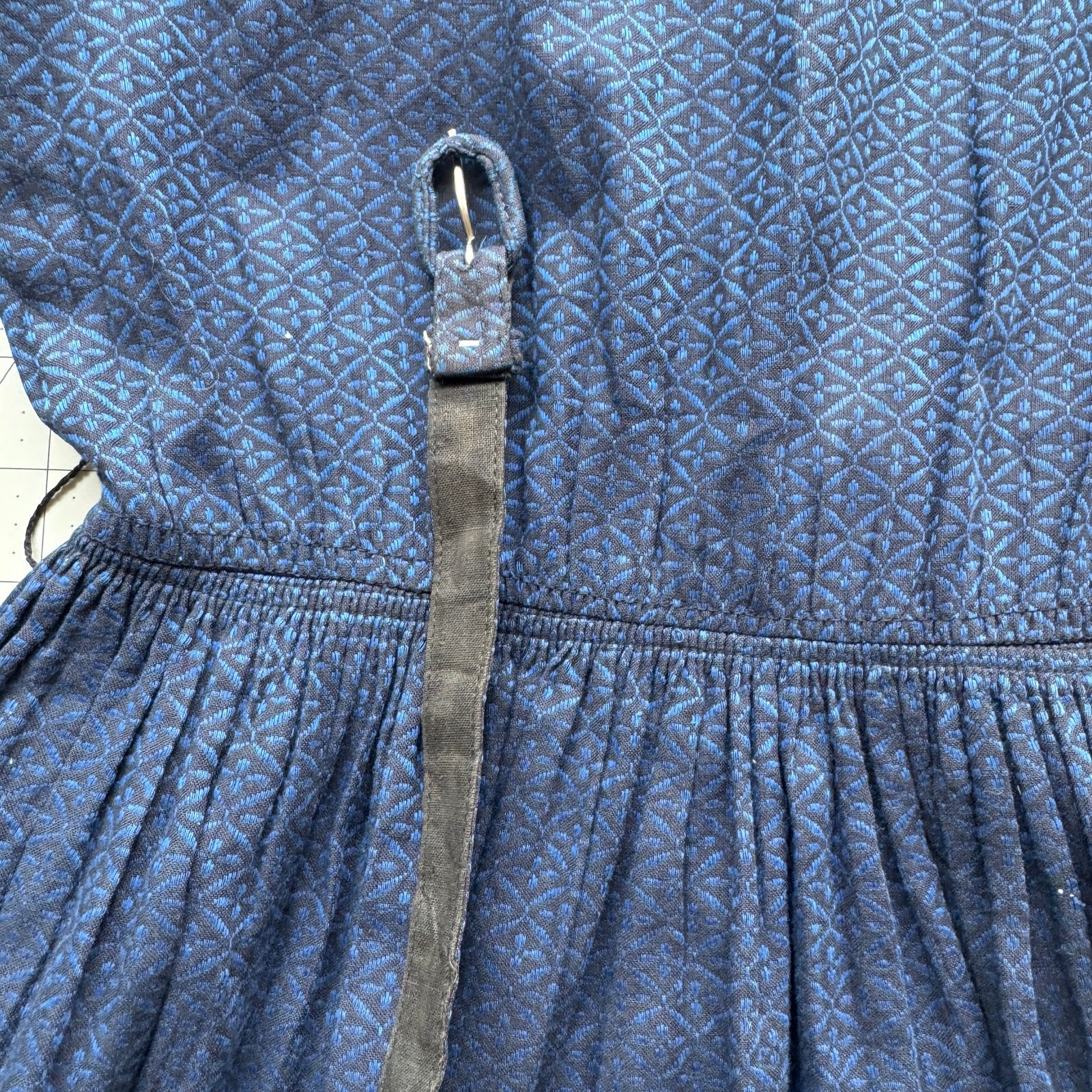 Vintage 1940s Vicky Vaughn Blue Geometric Day Dress WWII Shoulder Pads w Belt