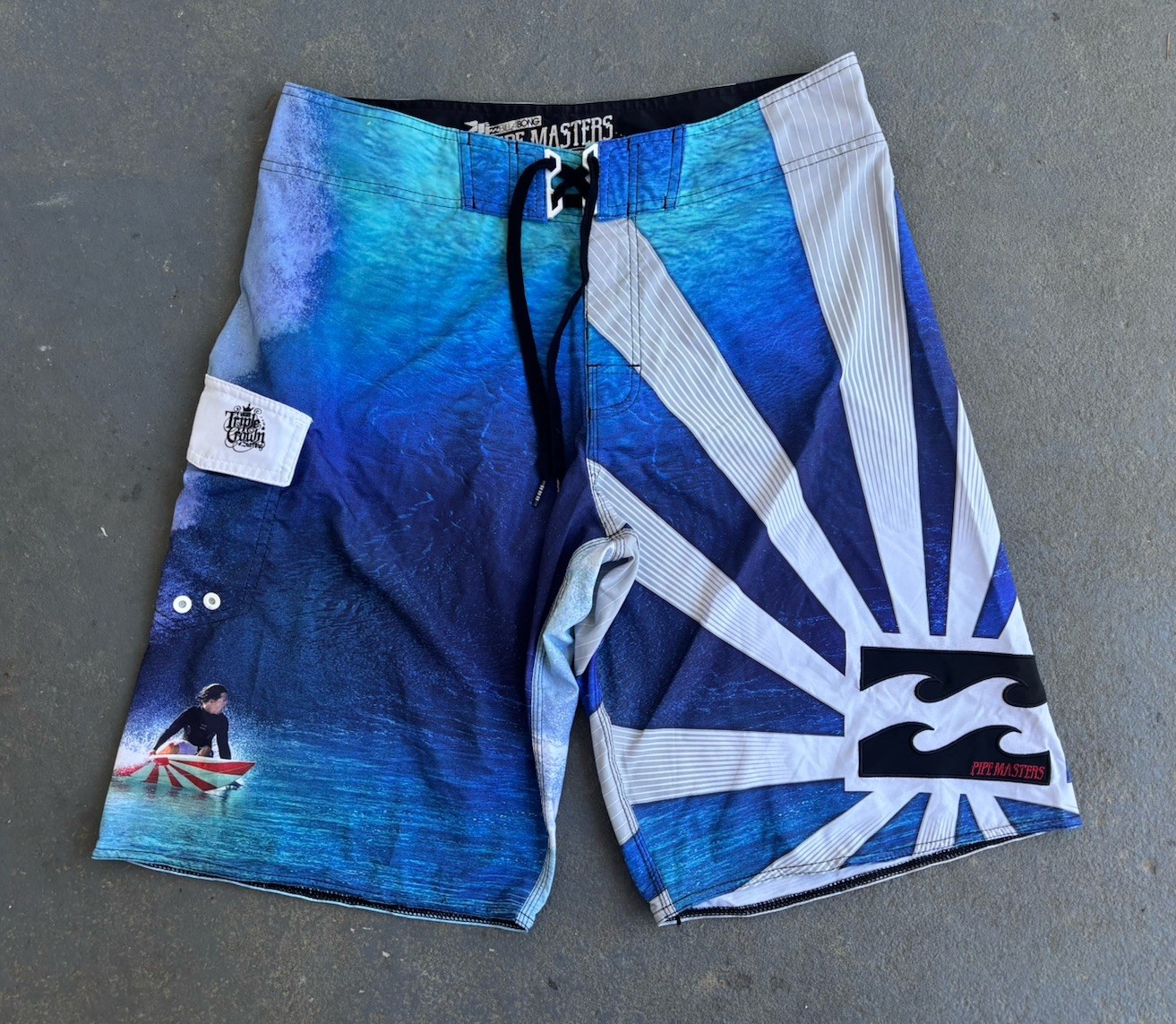 2011 Billabong Andy Irons Rising Sun Pipe Masters Board Shorts.34” .mint