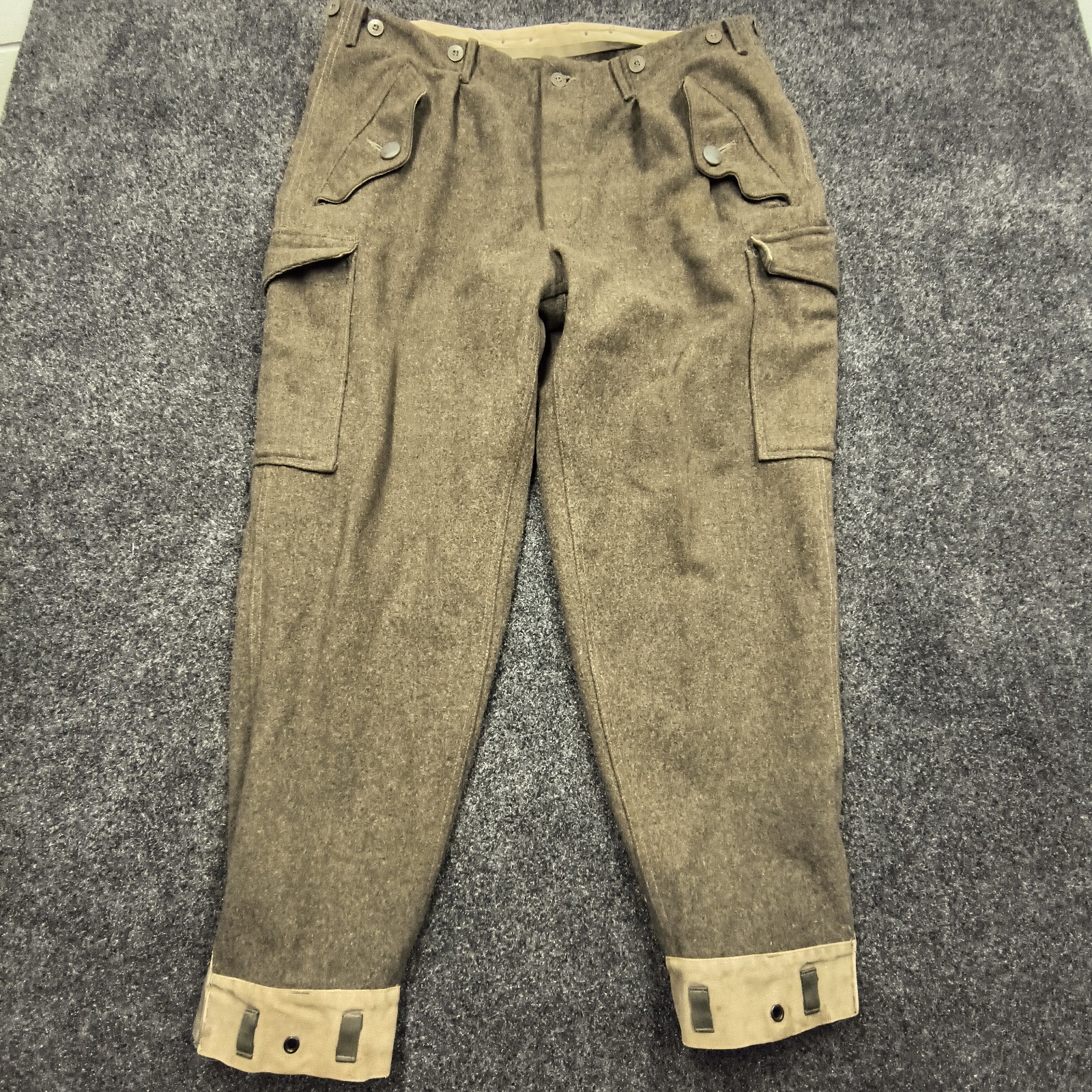 VINTAGE 1972 SWEDISH ARMY WOOL FIELD TROUSERS OLIVE C52 CROWN BUTTONS