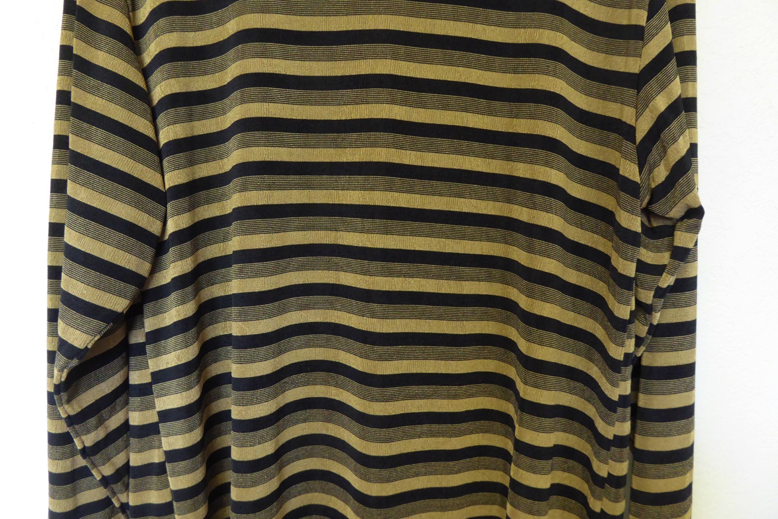 Y2K Vintage 2000s Frazier Lawrence tan and black stretchy stripe top XL