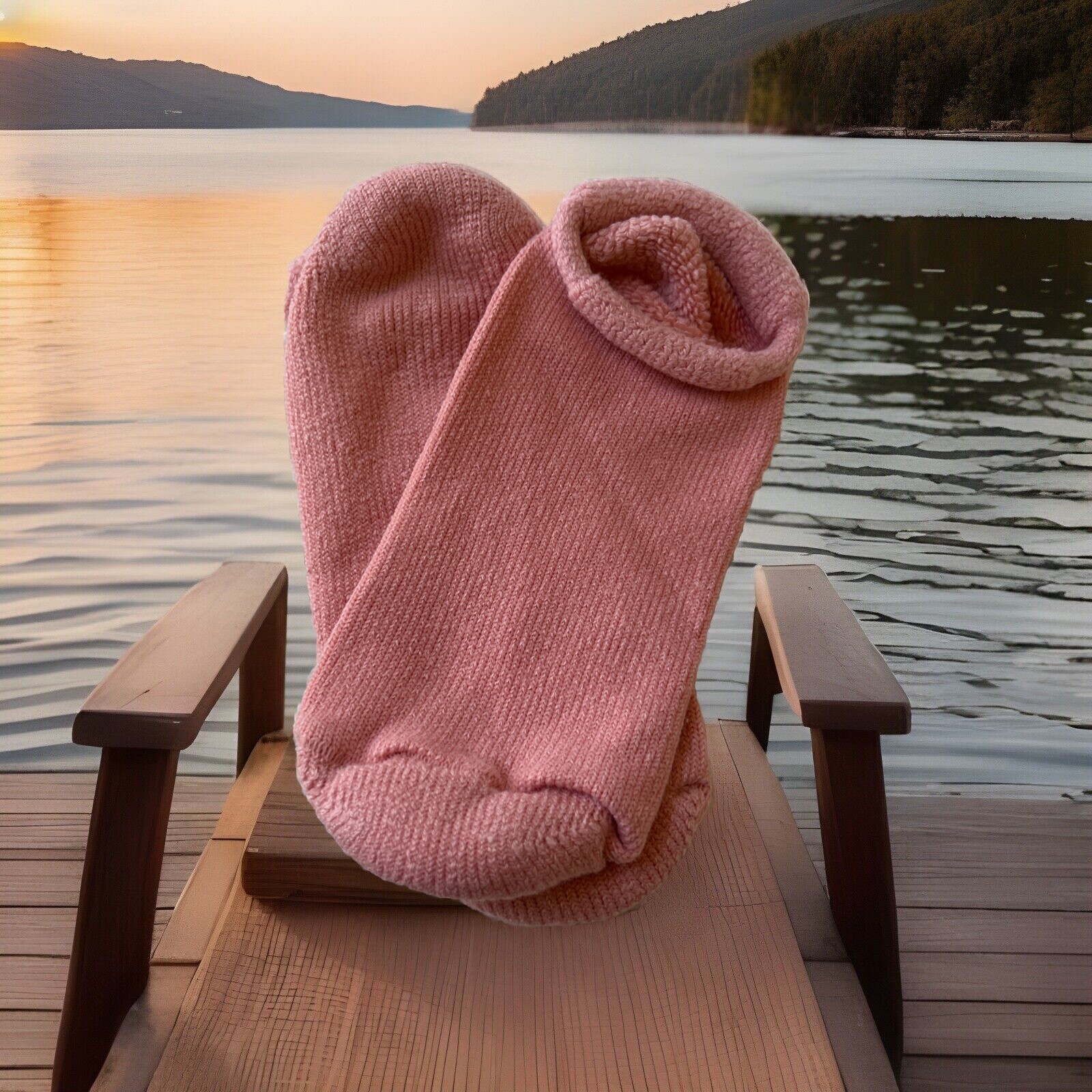 Vintage Women’s Socks Sport Pink/Salmon Low Cut Size 9-11 Acrylic Blend Ankle