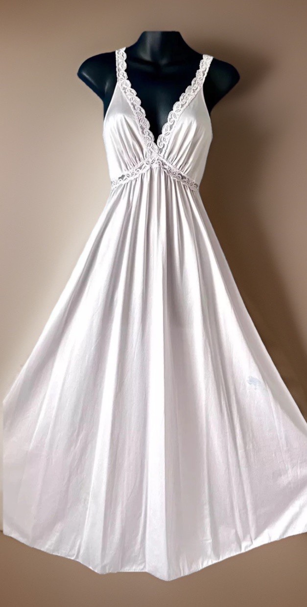 Vintage Olga Pastel Pink Nightgown Empire Waist Nylon Babycore Sz S *read
