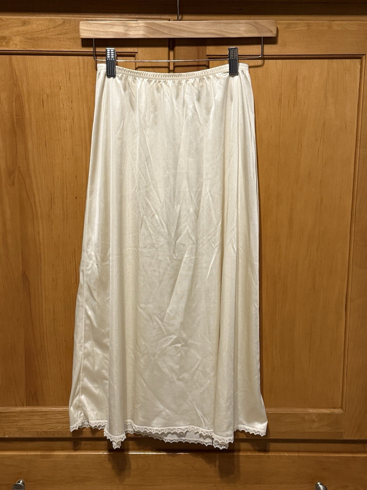 Vintage Vanity Fair 1/2 Slip Ivory Size SML Flare Twirl Lace Trim