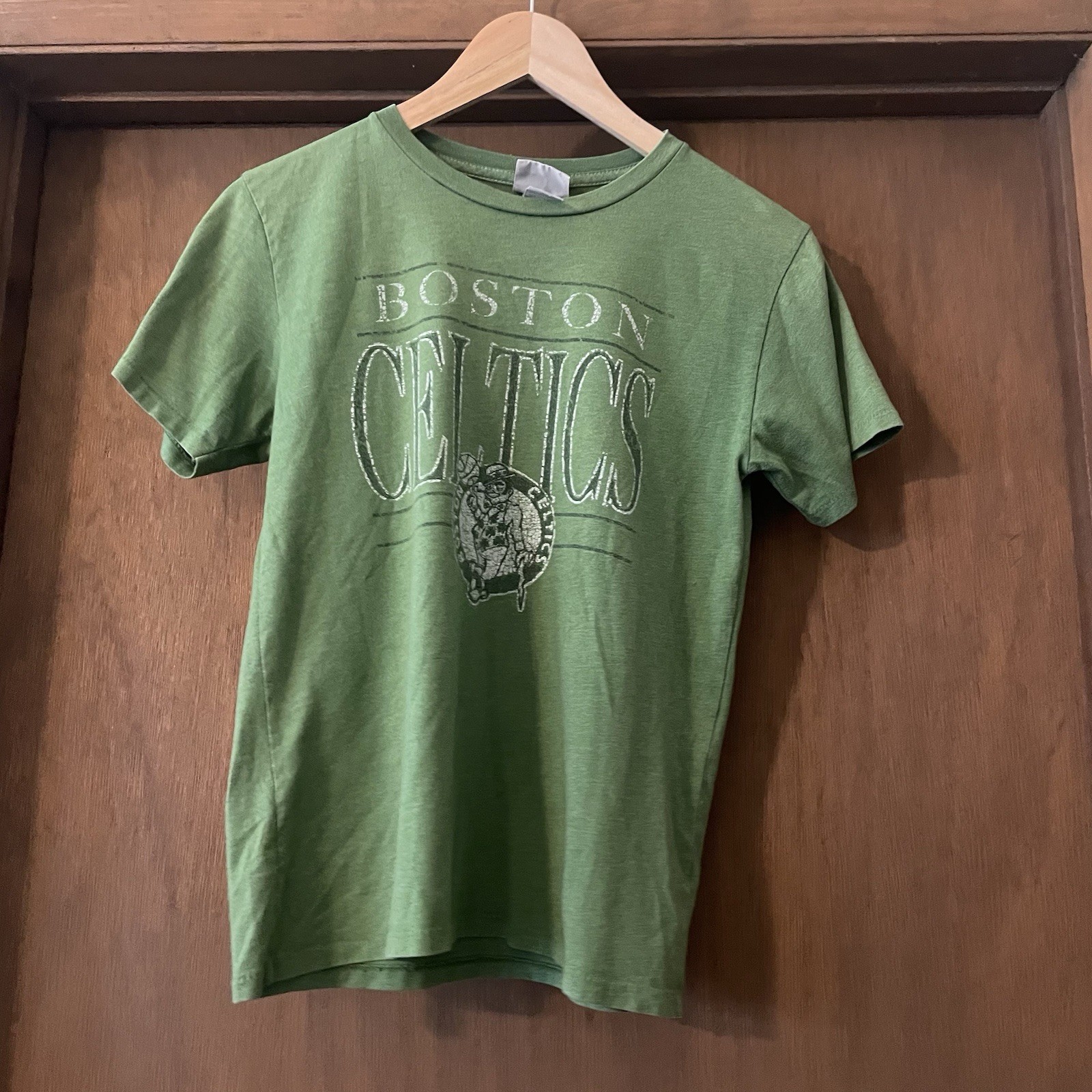 Vintage Junk Food Boston Celtics Heathered Crew Neck T-Shirt – Youth Large