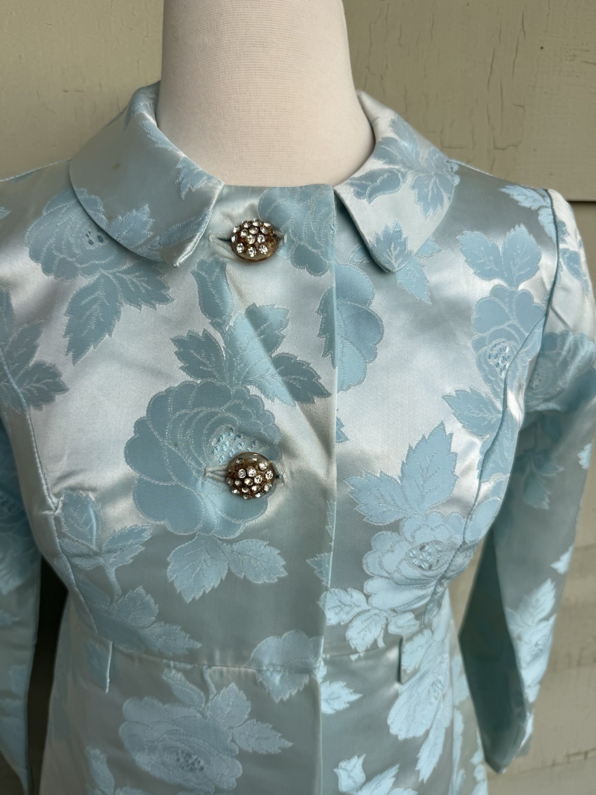 70’s Ice Blue Floral Brocade Cocktail Sheath Dress Matching Coat Metallic 28” 4