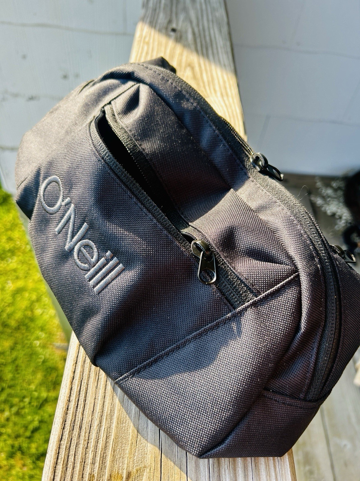 O’Neill Black Waist Pack Fanny Pack Sling Bag Multiple Zip Pockets Unisex