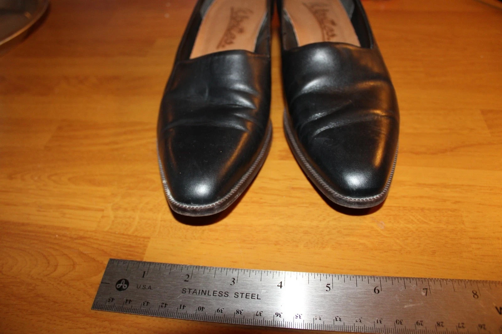 Vintage Westies Black Leather Pointed Toe Loafers Heels 8.5 W 90s Academia