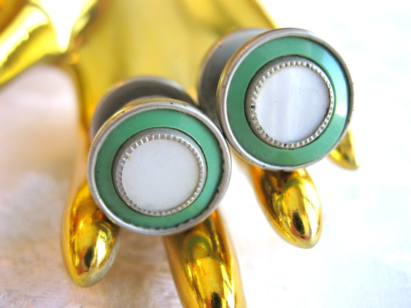 MOTHER OF PEARL CENTER GREEN CELLULOID ROUND ART DECO 1920’S SNAP TYPE CUFFLINKS