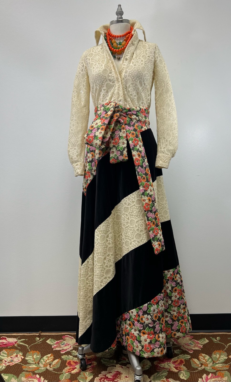 VTG 1970’s Chessa Davis Maxi Skirt & Blouse 2pc Set, w/ Sash Belt. Floral & Lace