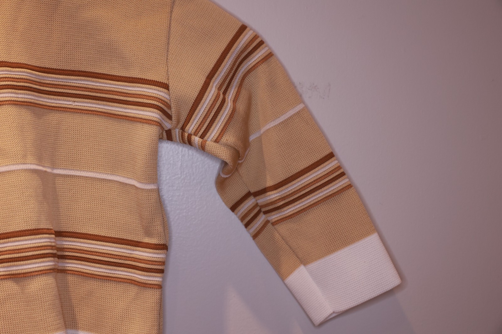 Vintage Knit Sweater Long Sleeve Brown Beige White Striped Approx 134 ***Stains