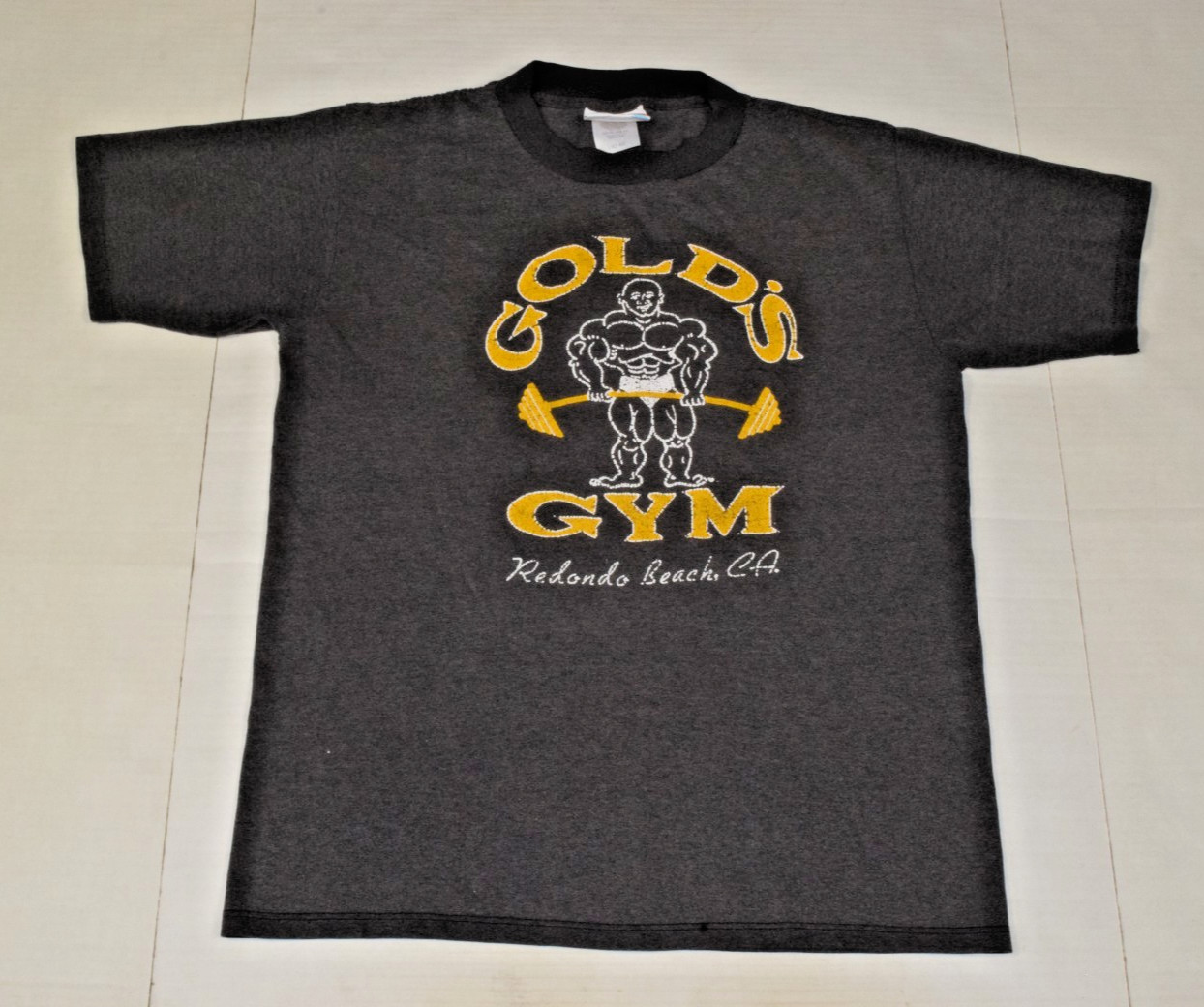 Vintage T-Shirt Golds Gym Single Stitch Size L 80s 90s Redondo Beach California