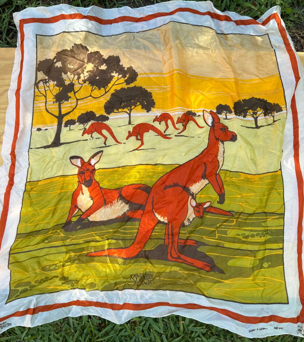 Vintage Scarf Silk Citer Koala Kollection Kangaroo Family in Bush Sunset 30″x31″