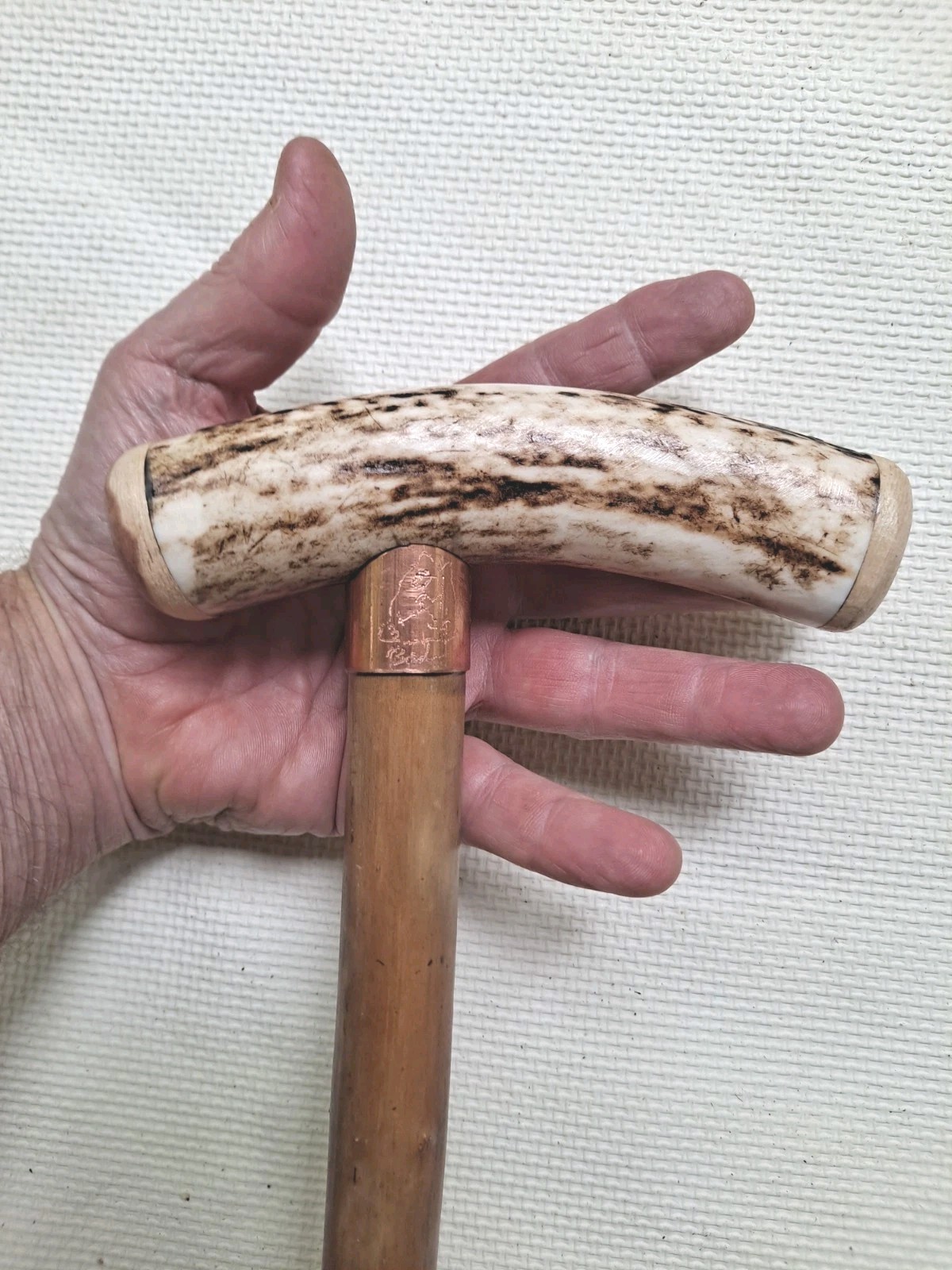Lake-Soaked Natural DOGWOOD CANE/WALKING-STICK Stag-Deer Antler Handle 375lbs