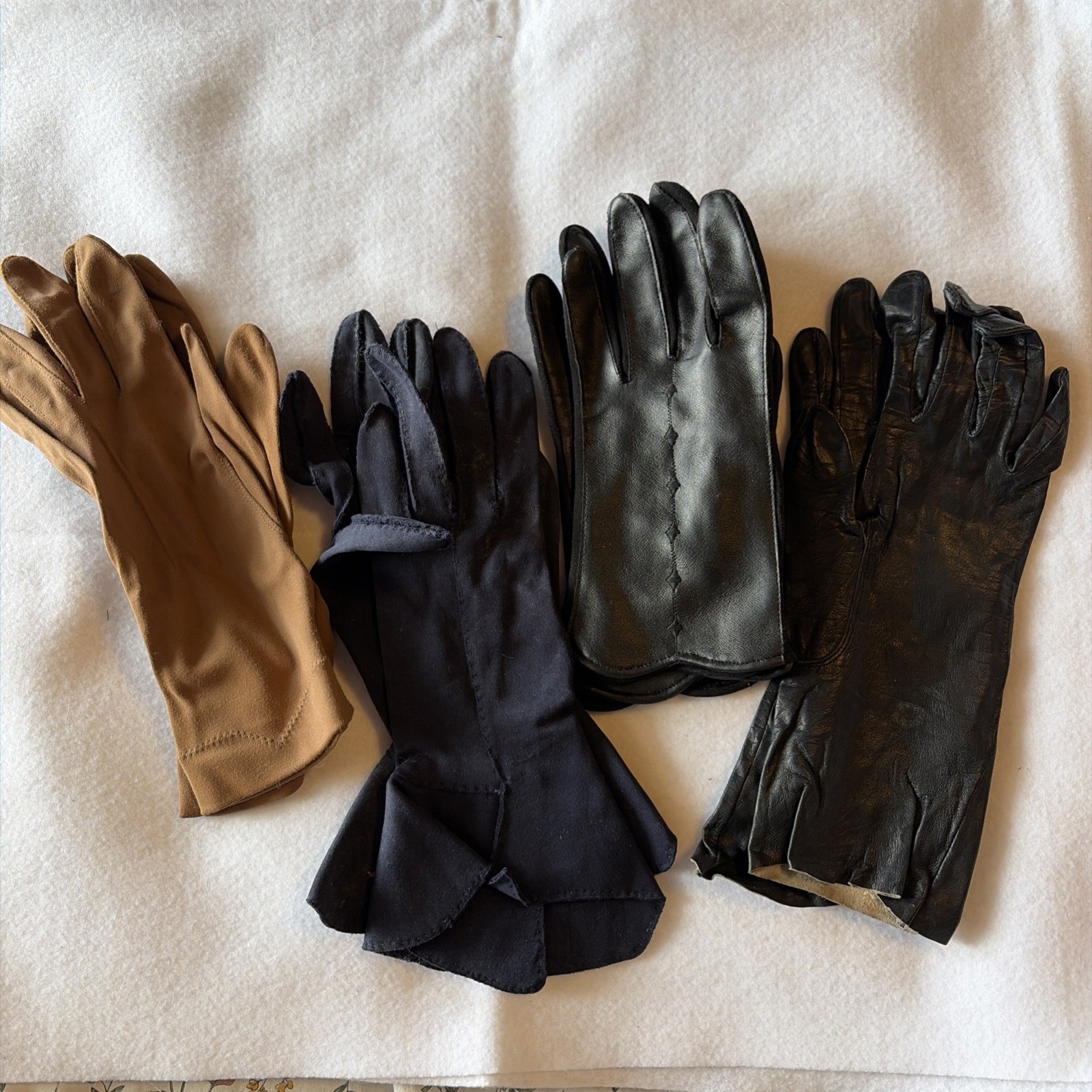 Lot 4 Pairs Vintage Womens Ladies Dress Up Gloves Tan Blue Black Leather Nylon