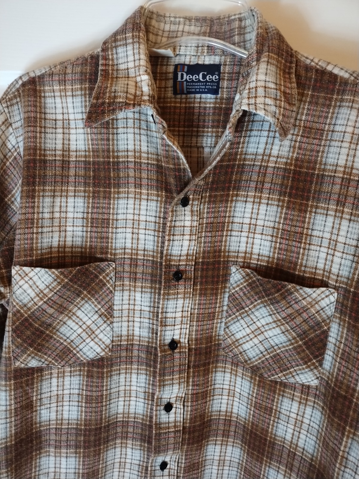 Vintage 70’s DeeCee Flannel 15-M-15 1/2 Tail Brown Long Sleeve Shirt Made In USA
