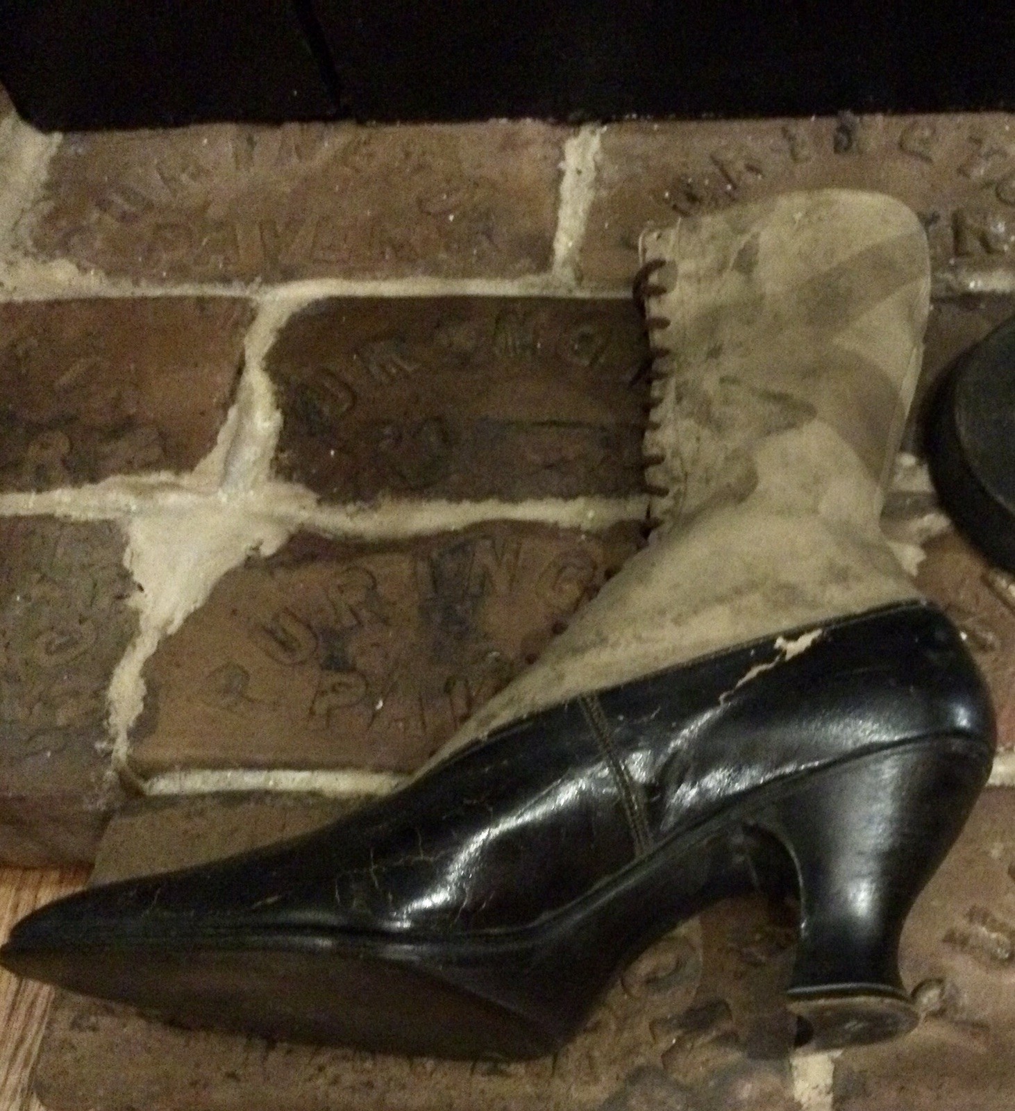 Antique 1890 Victorian 2-Tone 40-Hole Laceup Ladies Women’s Leather👢SHOES BOOTS