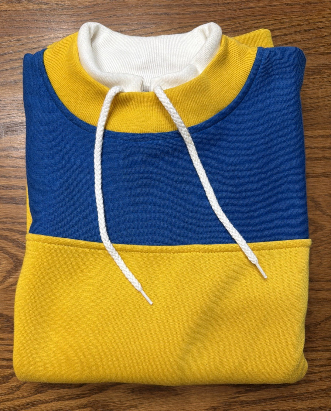 New Vintage 1980s Blue Gold Rugby Sweatshirt Hollywood Boys Size XL 20 Taiwan