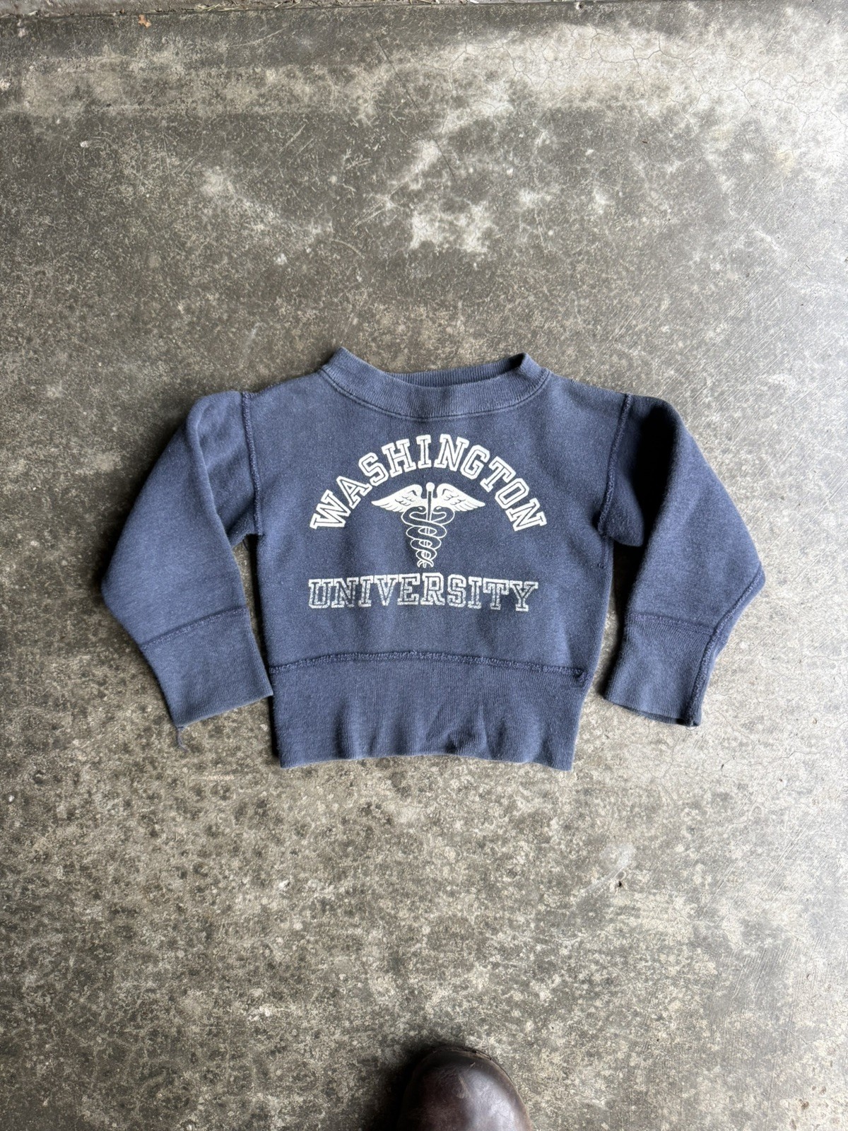 VINTAGE 1960s 50s CHAMPION RUNNING MAN SWEATSHIRT Navy Washington University 2T