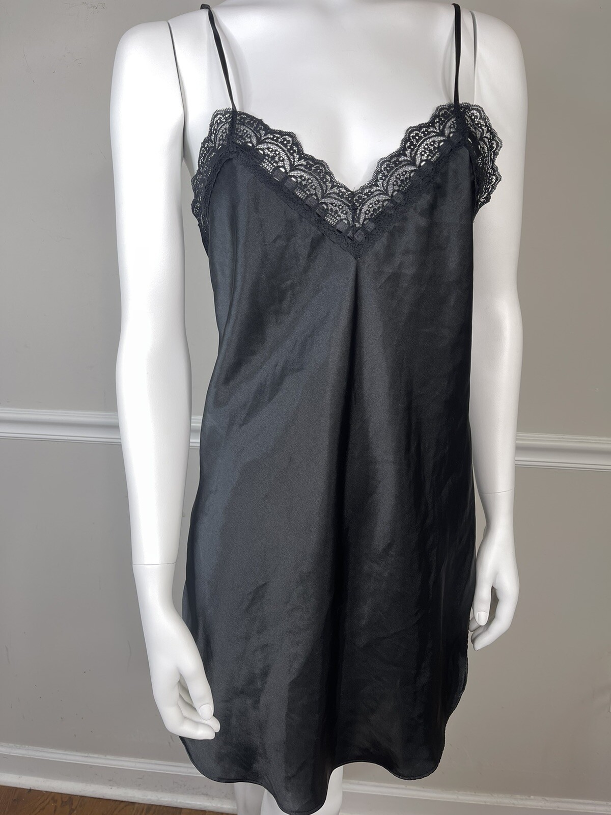 Vintage secy black lace satin Nightgown Slip Dress Womens Small Intimate Affair