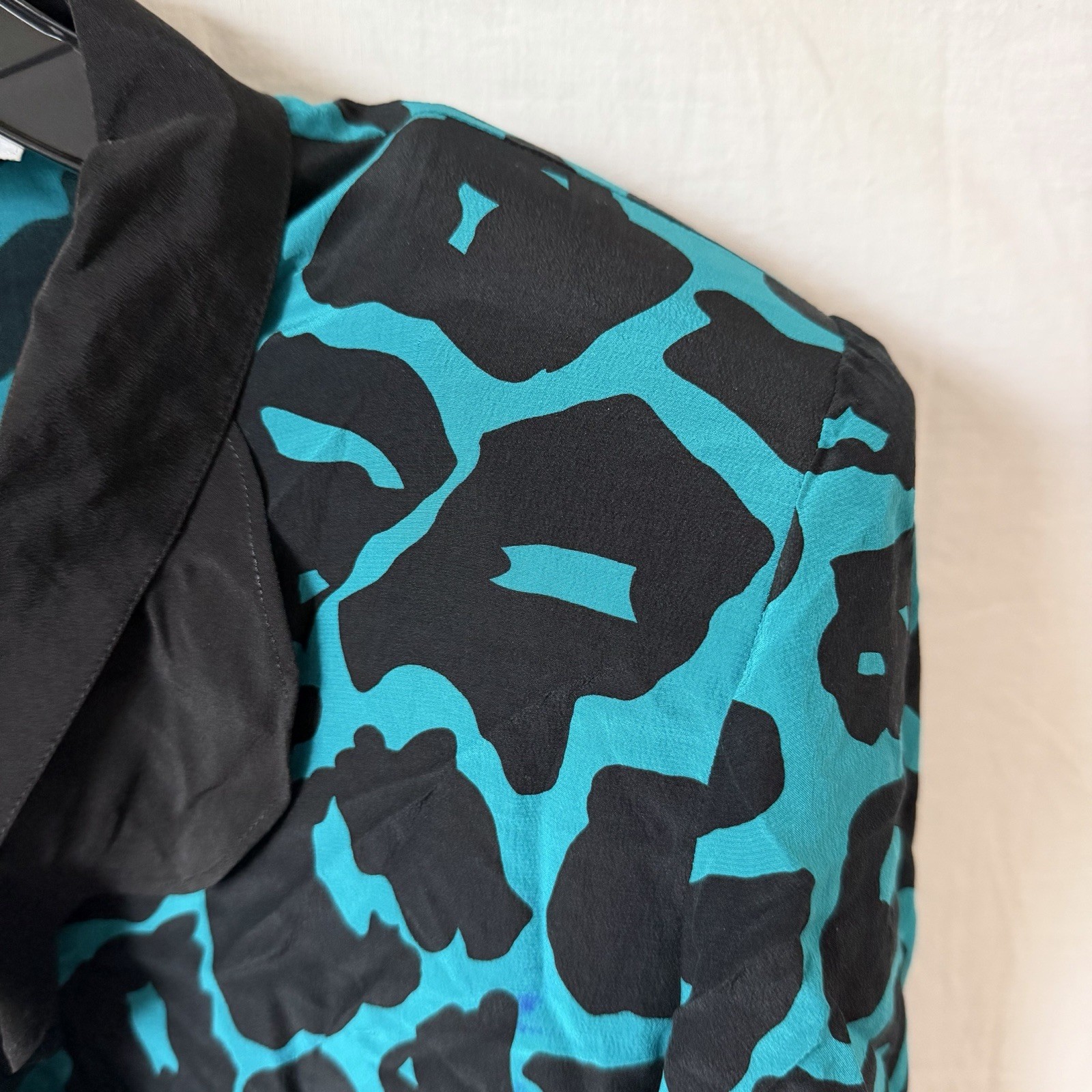 VTG Balla Valentina Silk Blouse Teal Black Animal Print Jabot Maximalist Retro M