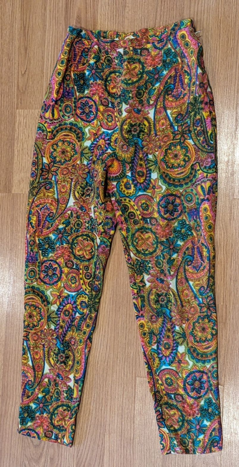 Vintage Women’s Sportempos Paisley Pants – XS? (26″ inseam) READ DESCRIPTION