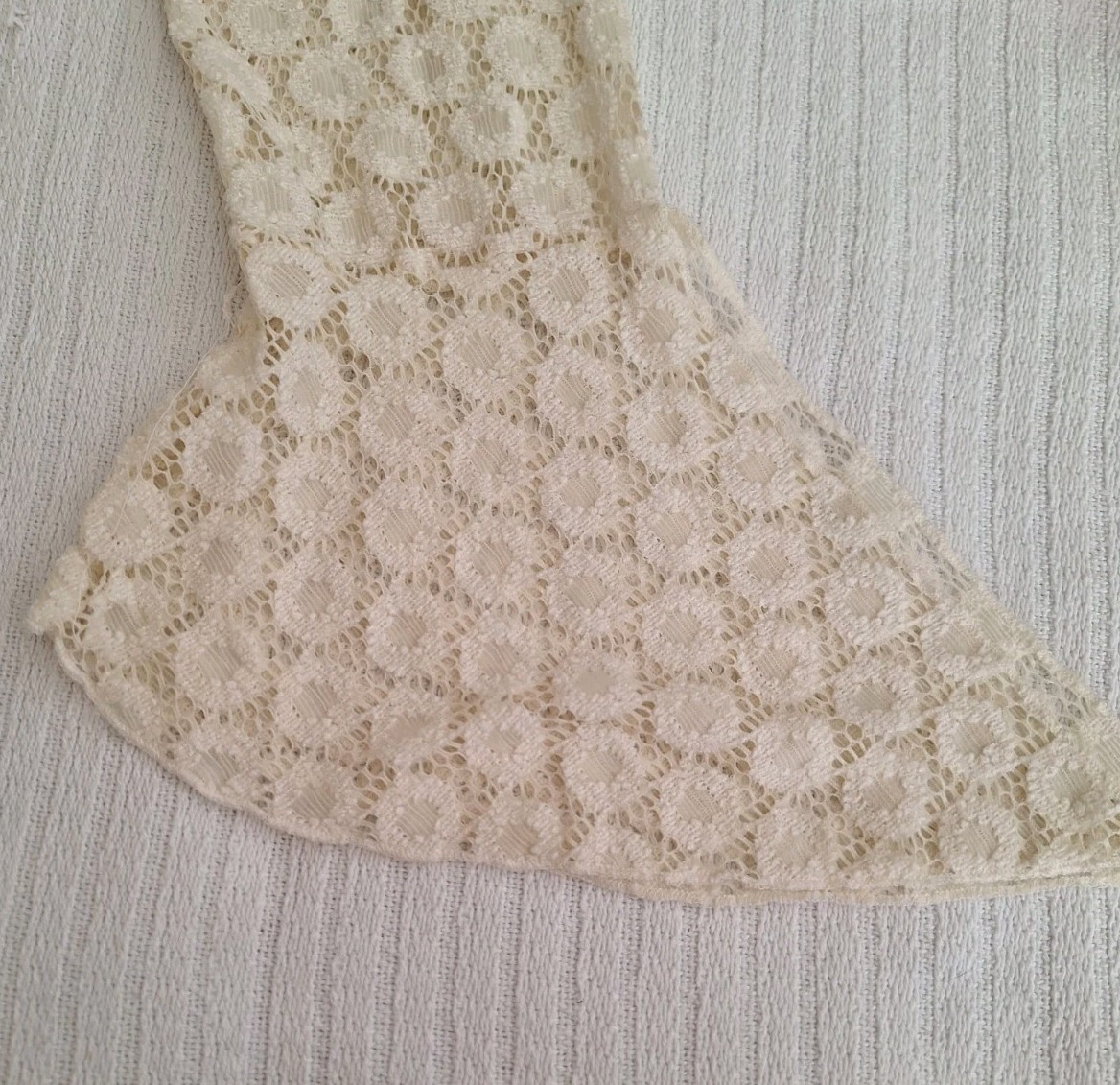Vintage Bill Blass Ivory Stretch Lace Top /Slit Bell Sleeve/Fully Lined NWT