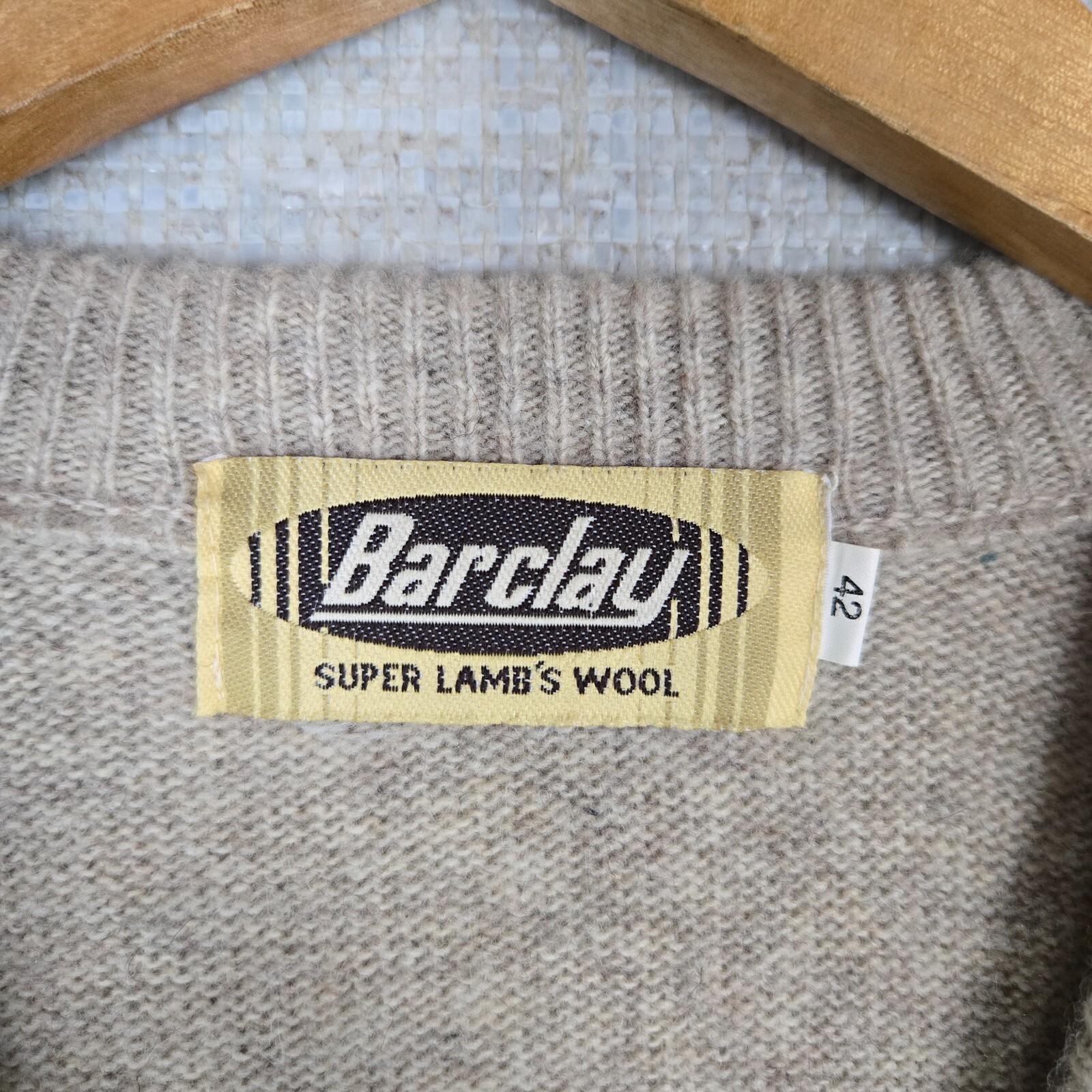 VTG BARCLAY AUSTRALIA Size Large 42 Super Lambs Wool Mens Vest Argyle Offset Tan