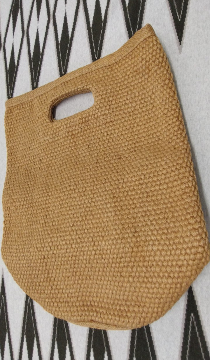 Basket Bucket Purse Burlap Fine Weave Straw Style European Sturdy Beige Purse
