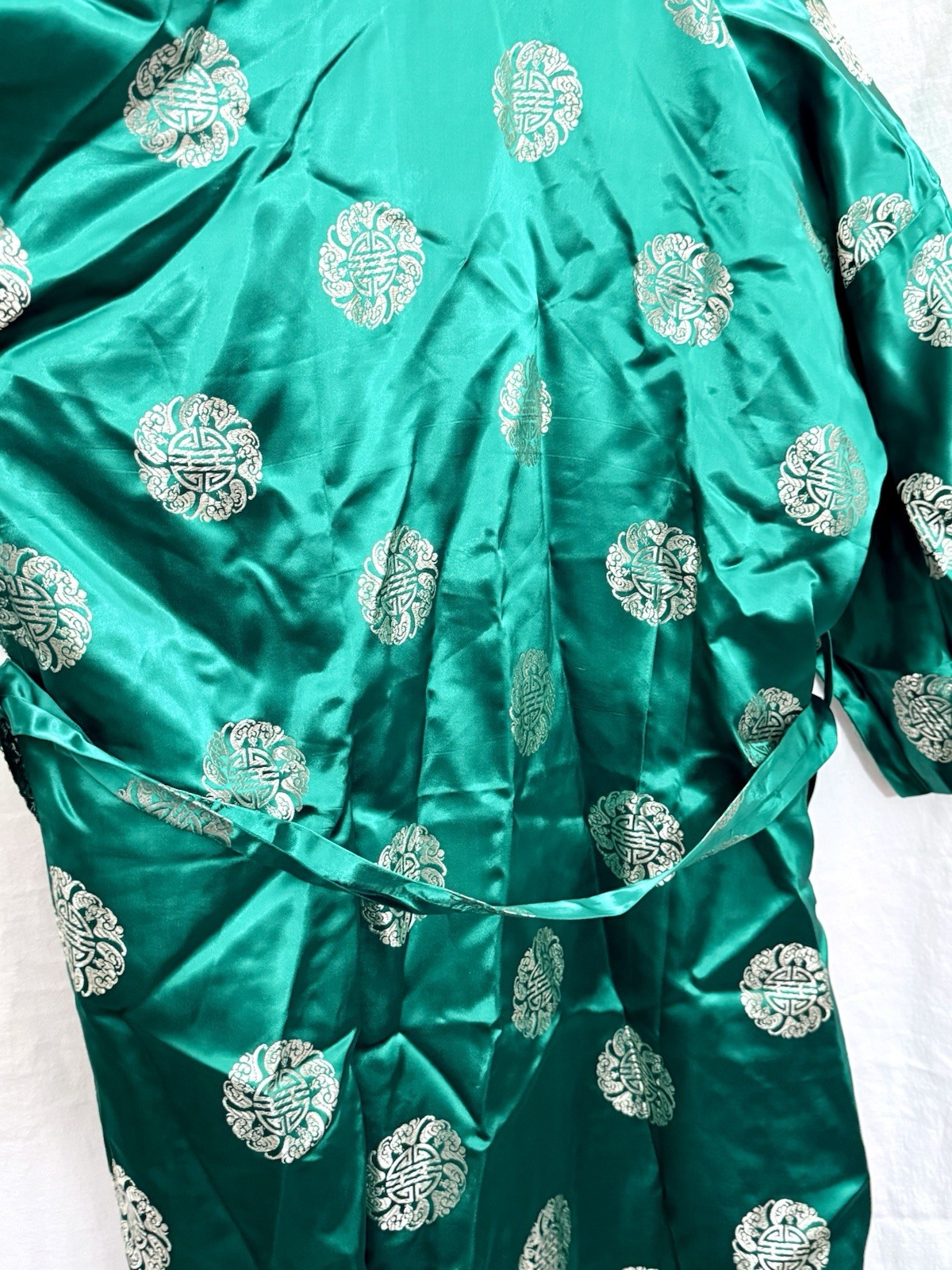 EUC VTG Hong Kong Emerald & Gold Chinoiserie Satin Robe Quiet Luxury Kimono