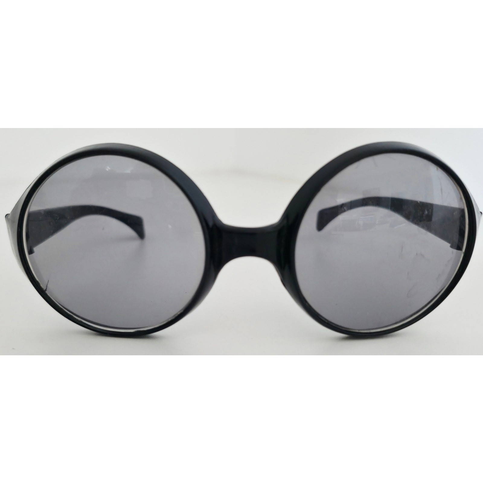 VINTAGE *NEW* 1970’s Black Round Over-sized Frame with Gray Lens Sunglasses