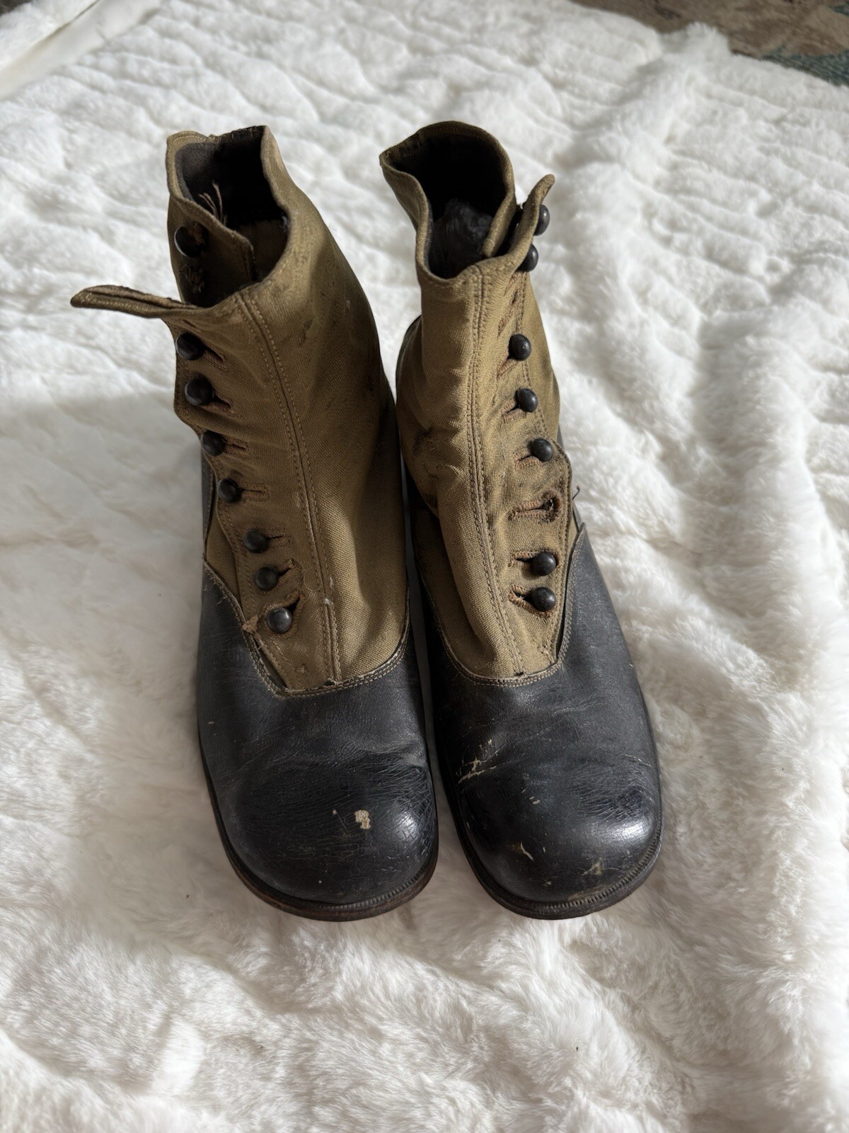 Very Vintage Button Up Women’s Boots