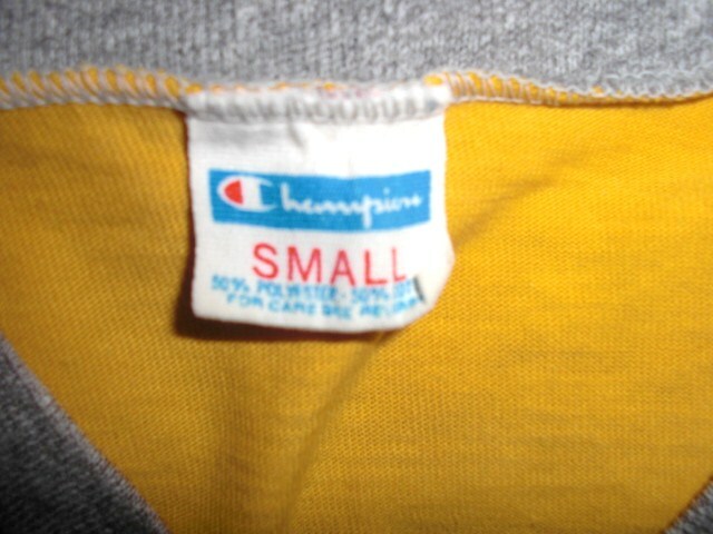 Vintage CHAMPION BLUE BAR tag KENT STATE jersey style t-shirt Small
