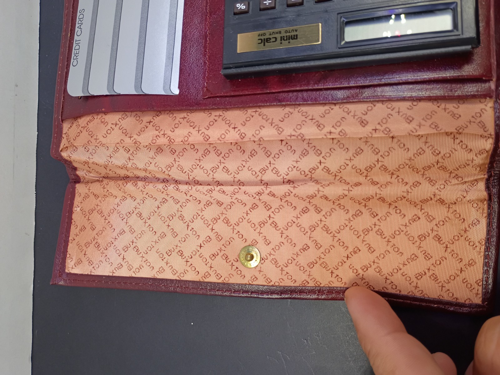 Buxton LEATHER LONG WALLET “Cal-Q-Organizer” Red Leather Calculator Vintage