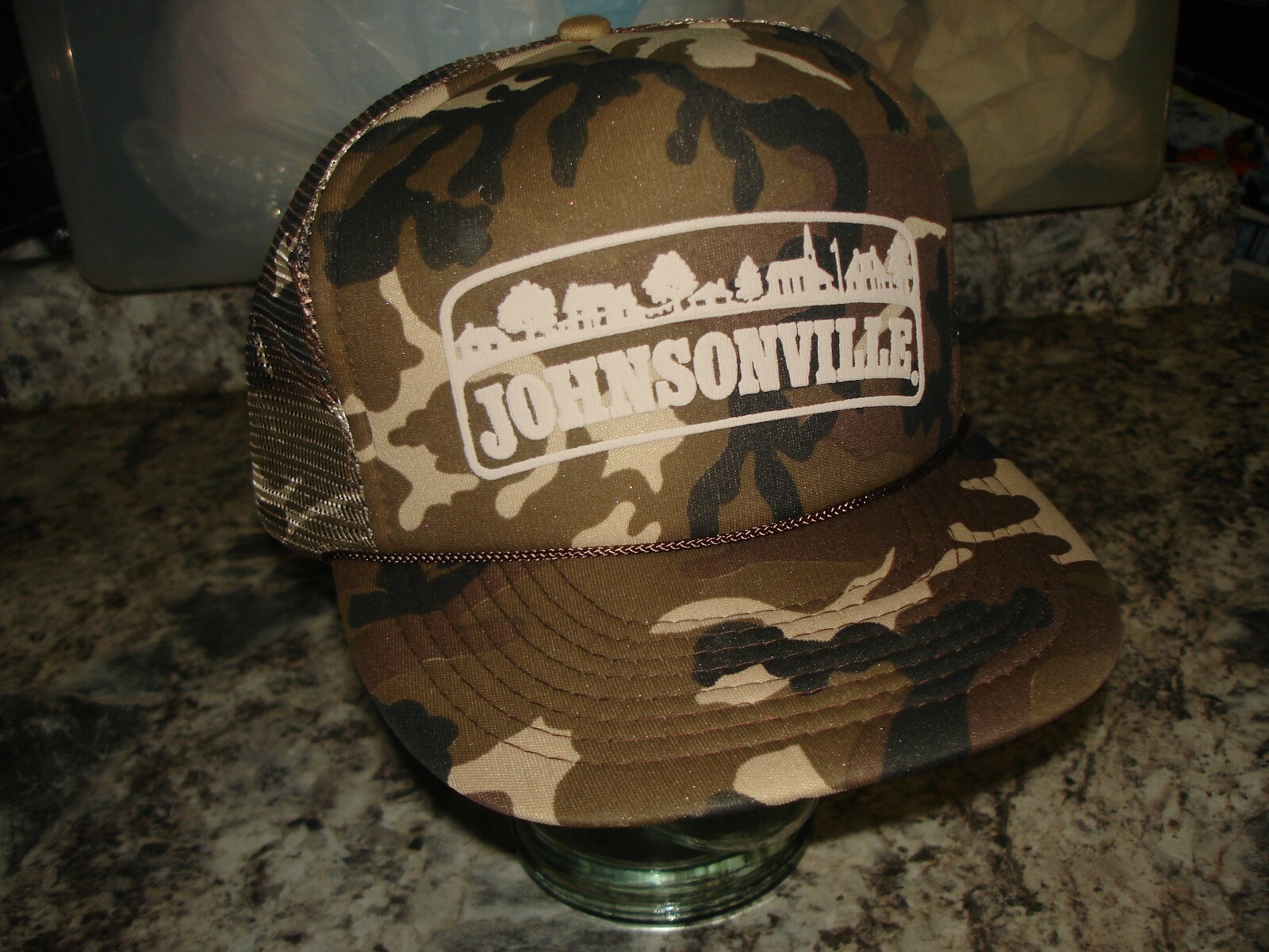 Vintage 1980’s Johnsonville Snapback Mesh Hat Baseball Cap Trucker camo