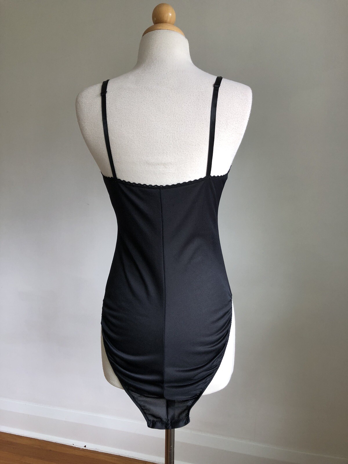 STUNNING VTG FORMFIT Black Nylon & Lace Teddy Romper Lingerie SZ 32