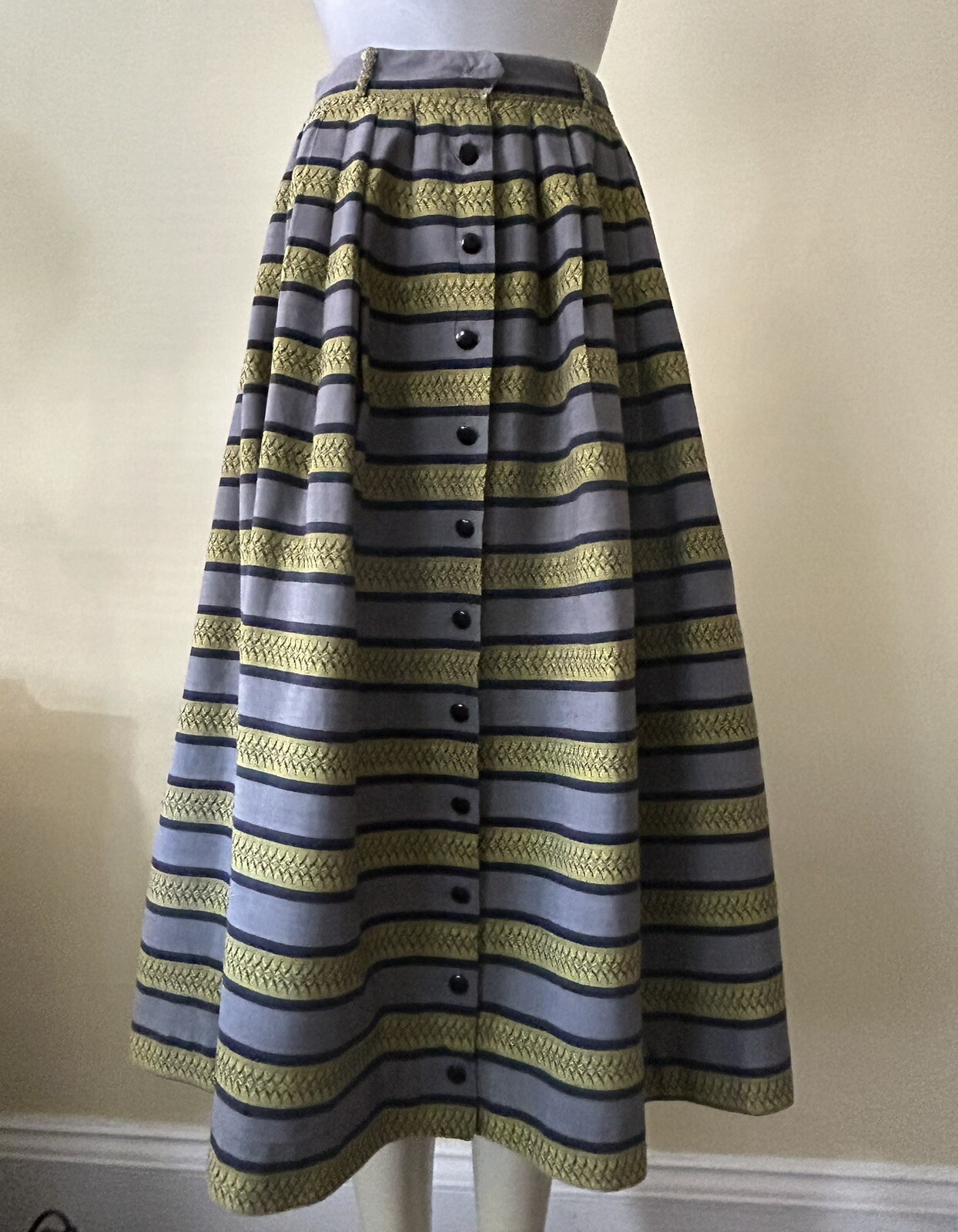 Vintage 1950’s Full Skirt Pleated Gray Black Chartreuse Sid Harris 24”WX30”L XS